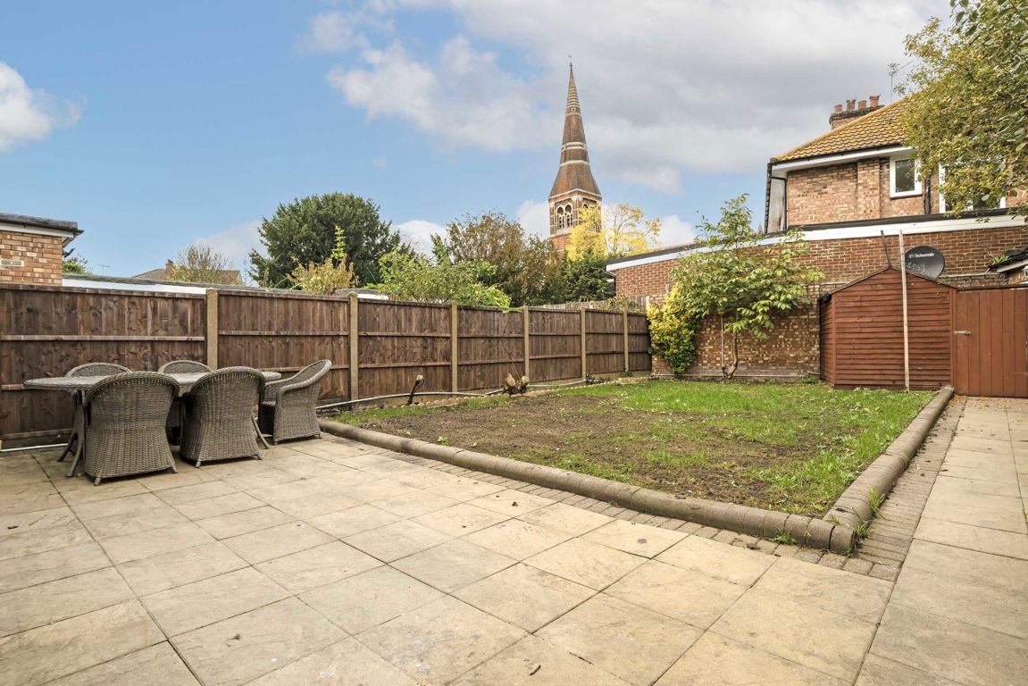 5 bedroom property for sale 0