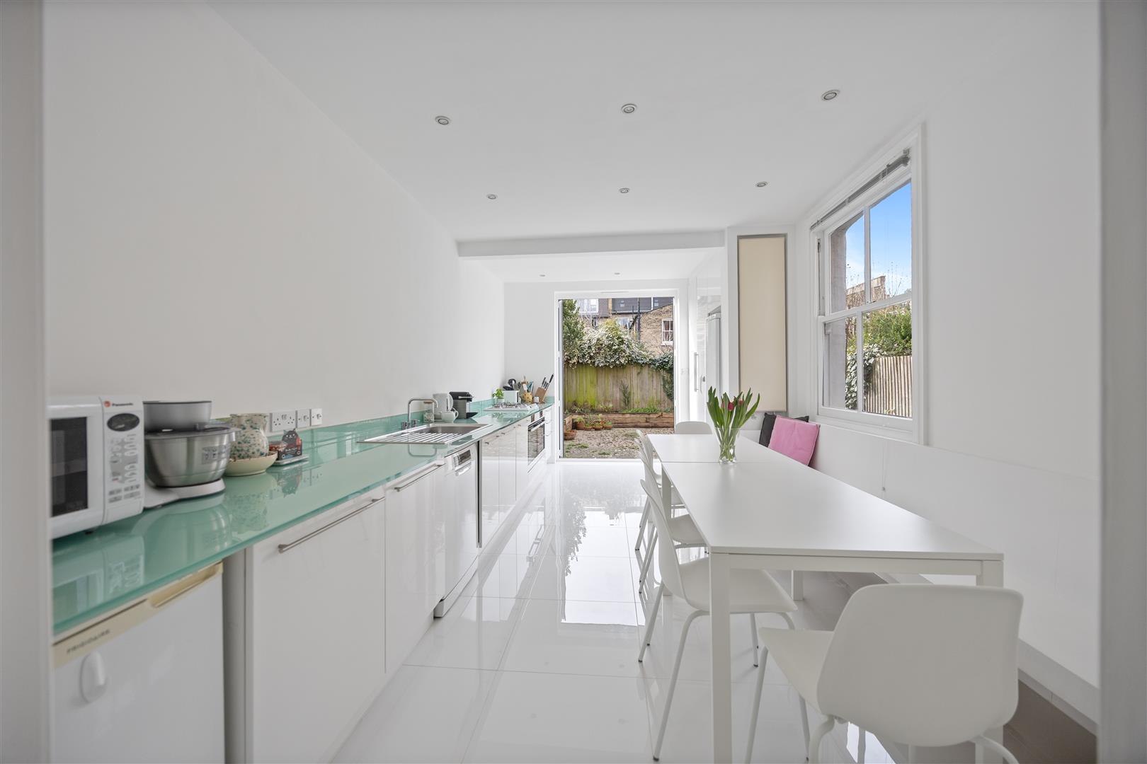 5 bedroom property for sale 0