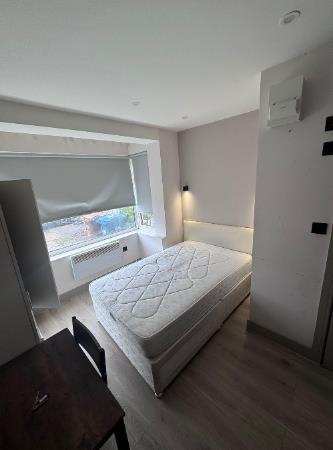 44 Parkfield Road, Harrow photo 5
