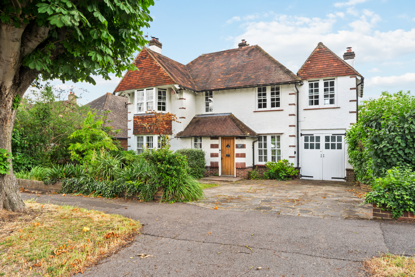 4 Bedroom Detached House For Sale In Sutton - MillionPlus.com The ...