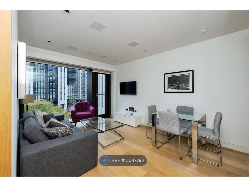 1-bed flat on Apartment, Roman House Wood Street, London, £2,990/mo