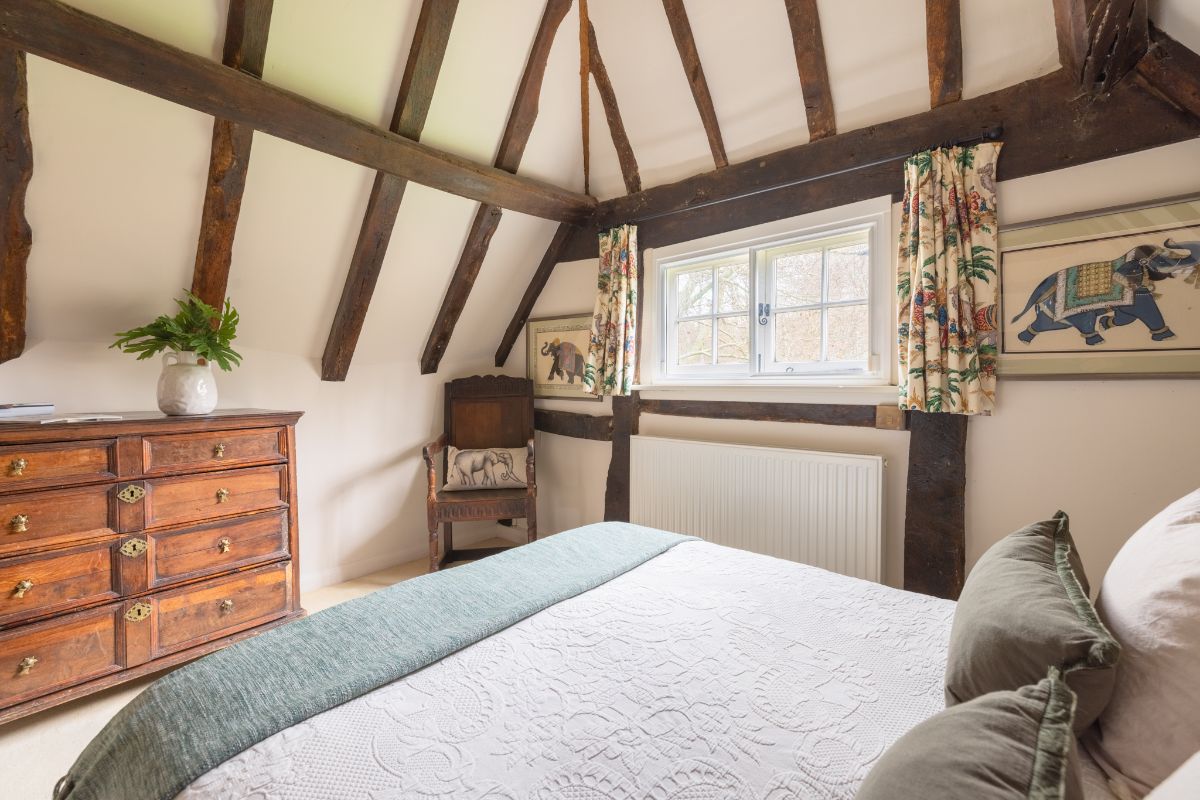 8 bedroom detached house for sale 0