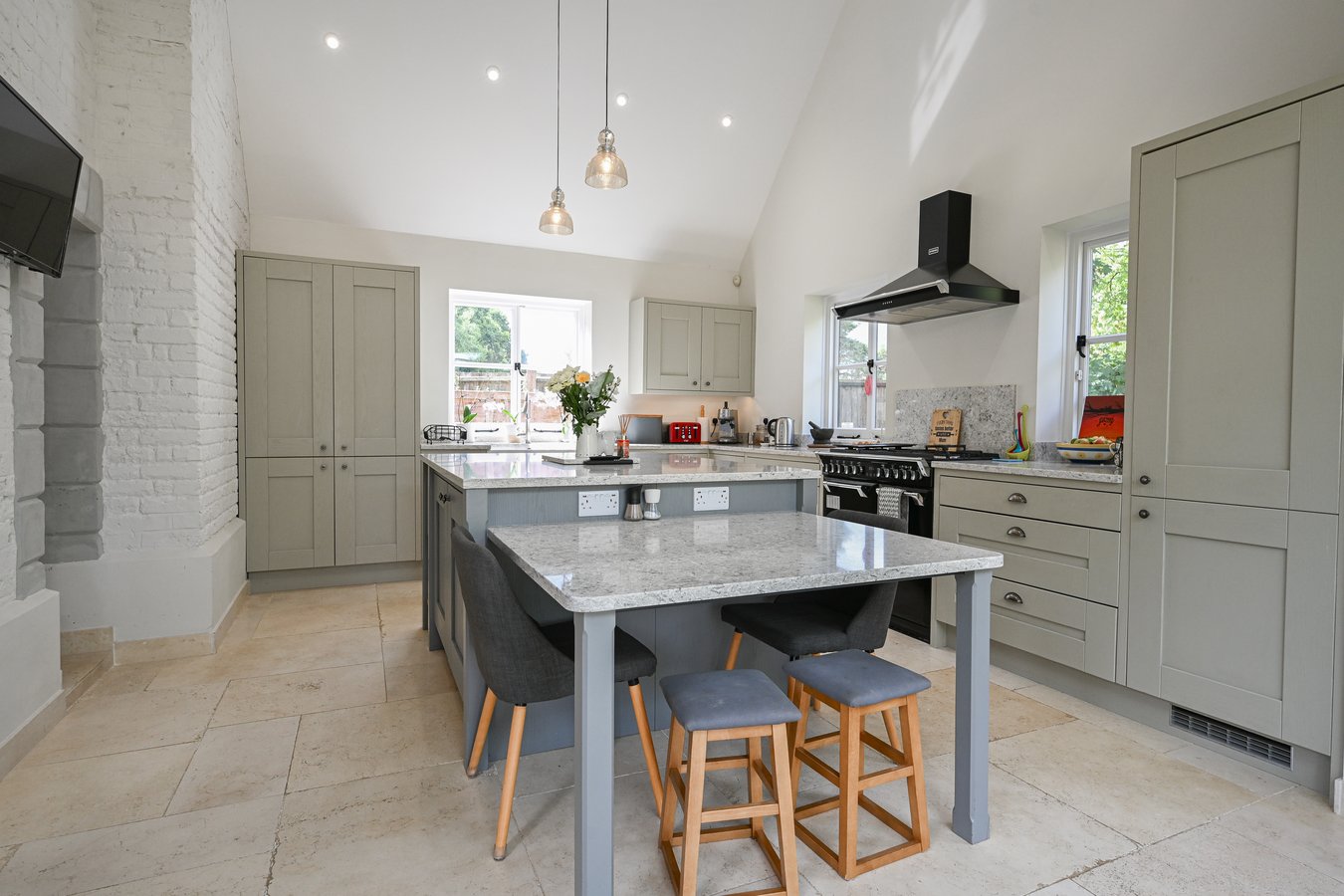 4 bedroom detached house for sale 0