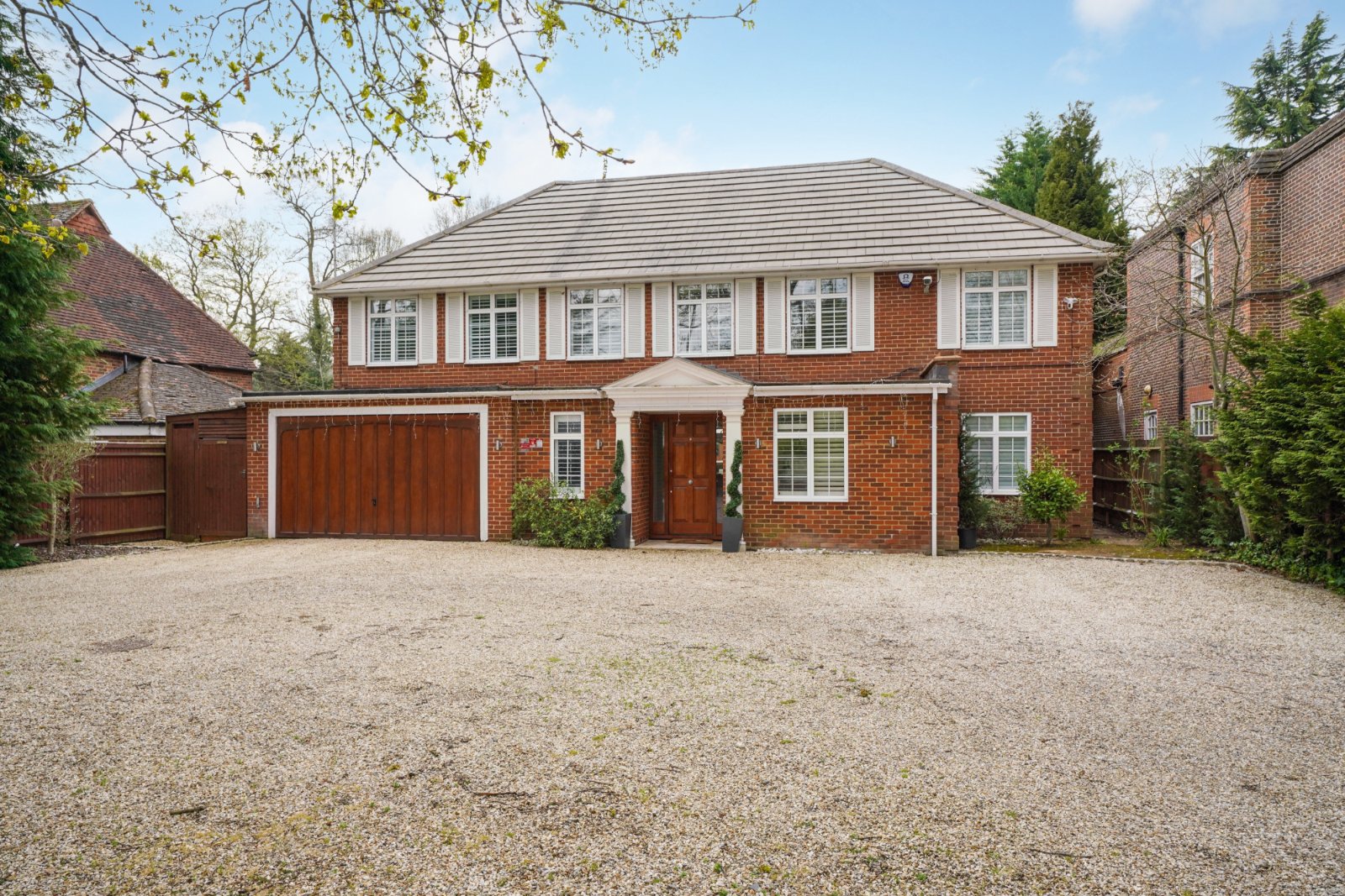 4 bedroom detached house for sale 0