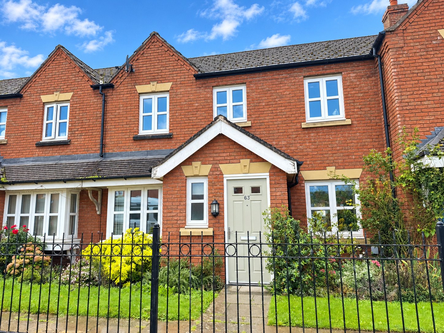 Ross Avenue, Cheshire photo 2
