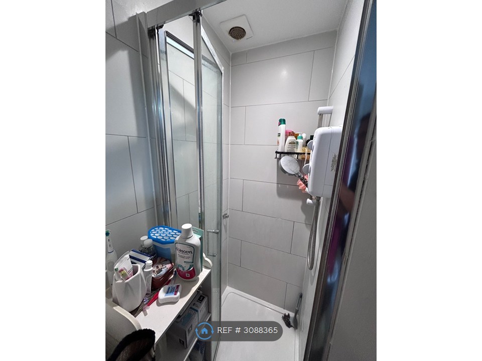Flat, Watford photo 5