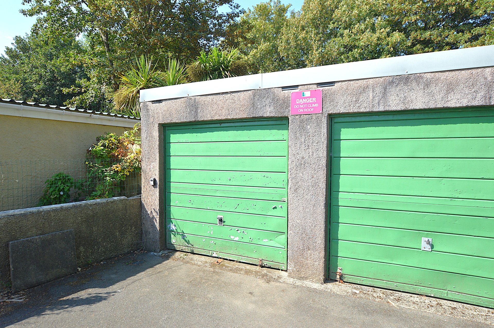 Garage 1,, Drake Gardens, Devon photo 2