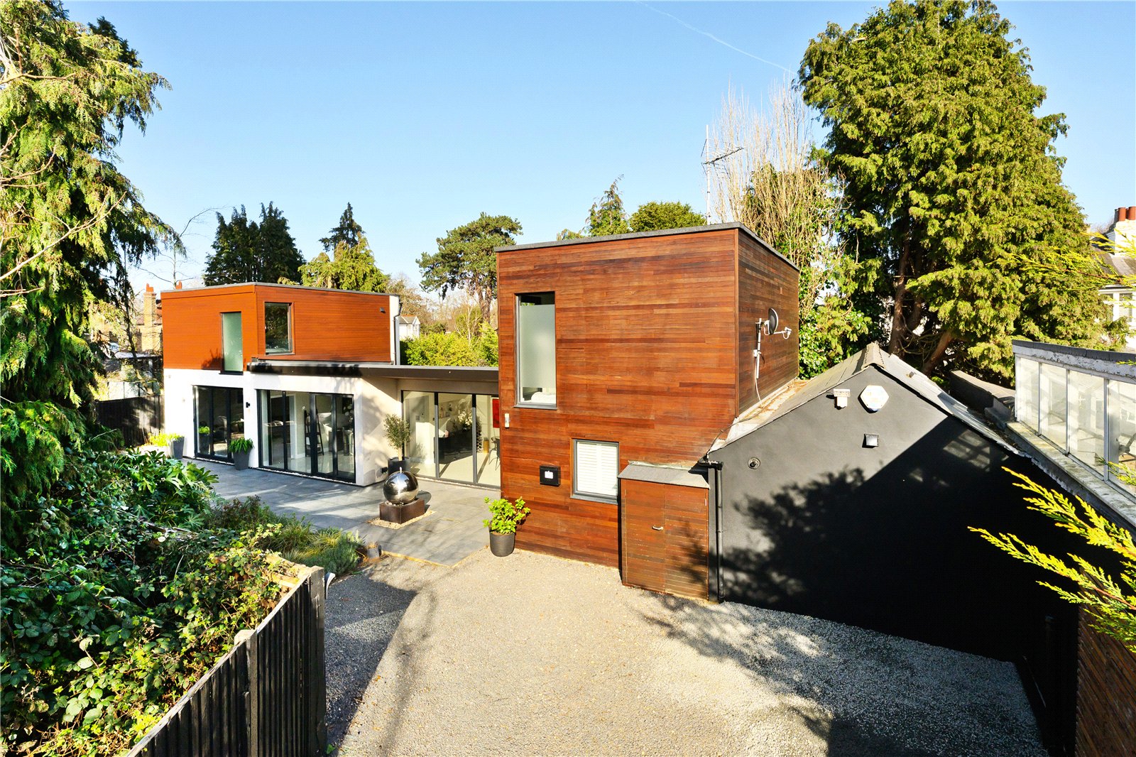 4 bedroom semi-detached house for sale in Kingston upon Thames