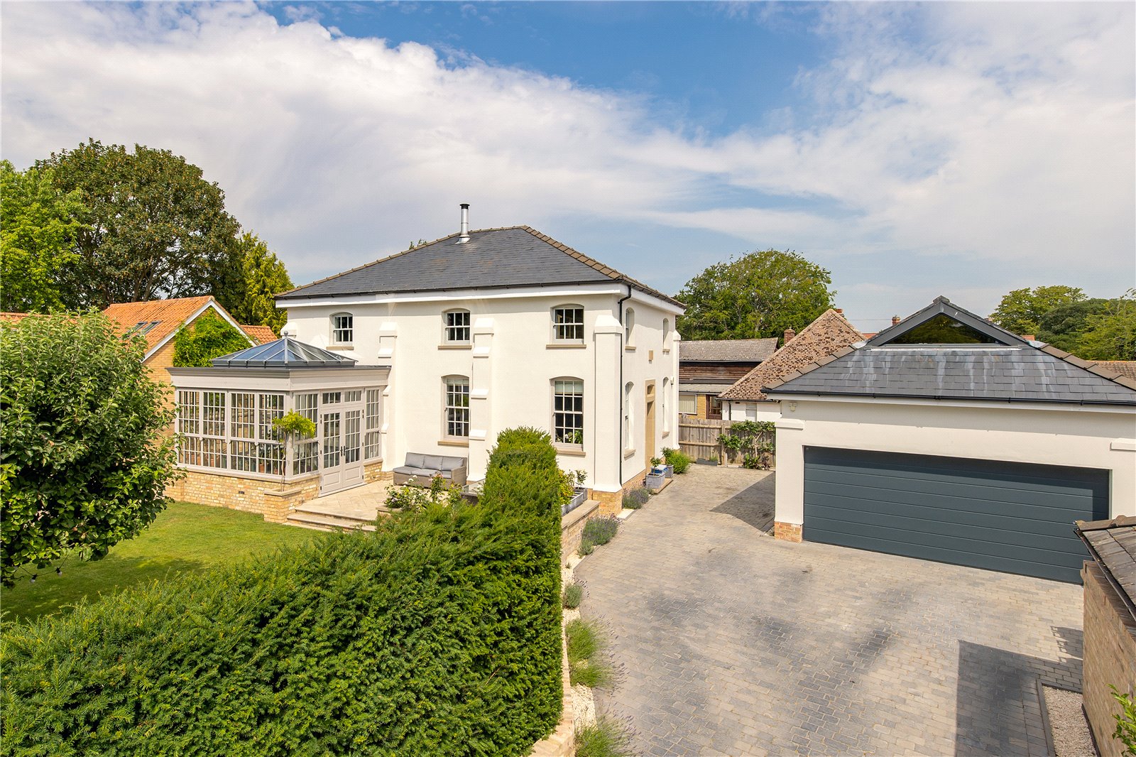 4 bedroom detached house for sale 0