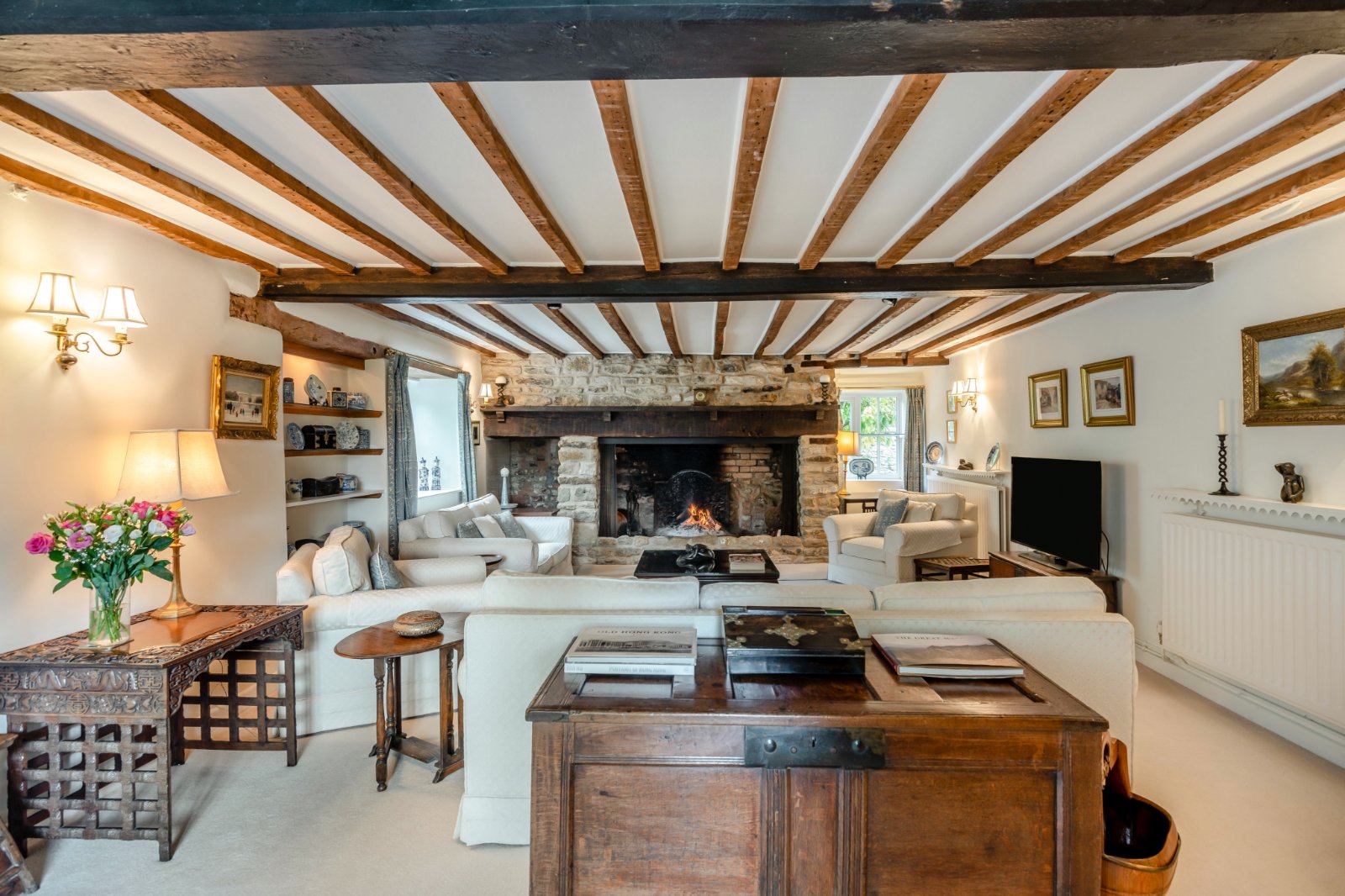 5 bedroom detached house for sale 0