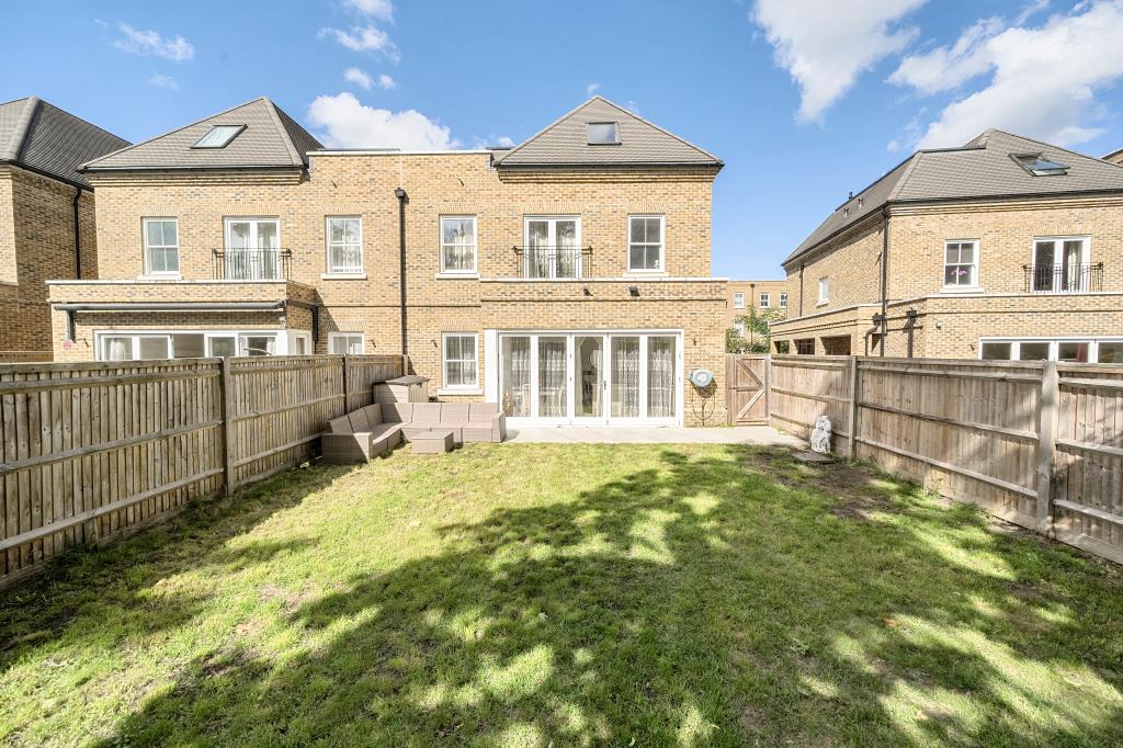 5 bedroom semi-detached house for sale 0