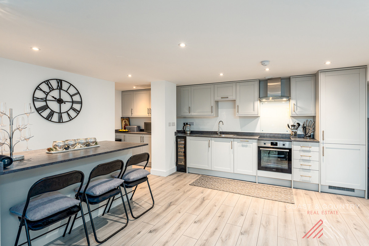 Photos of Columbia House, Worthing BN13 62711590 PrimeLocation