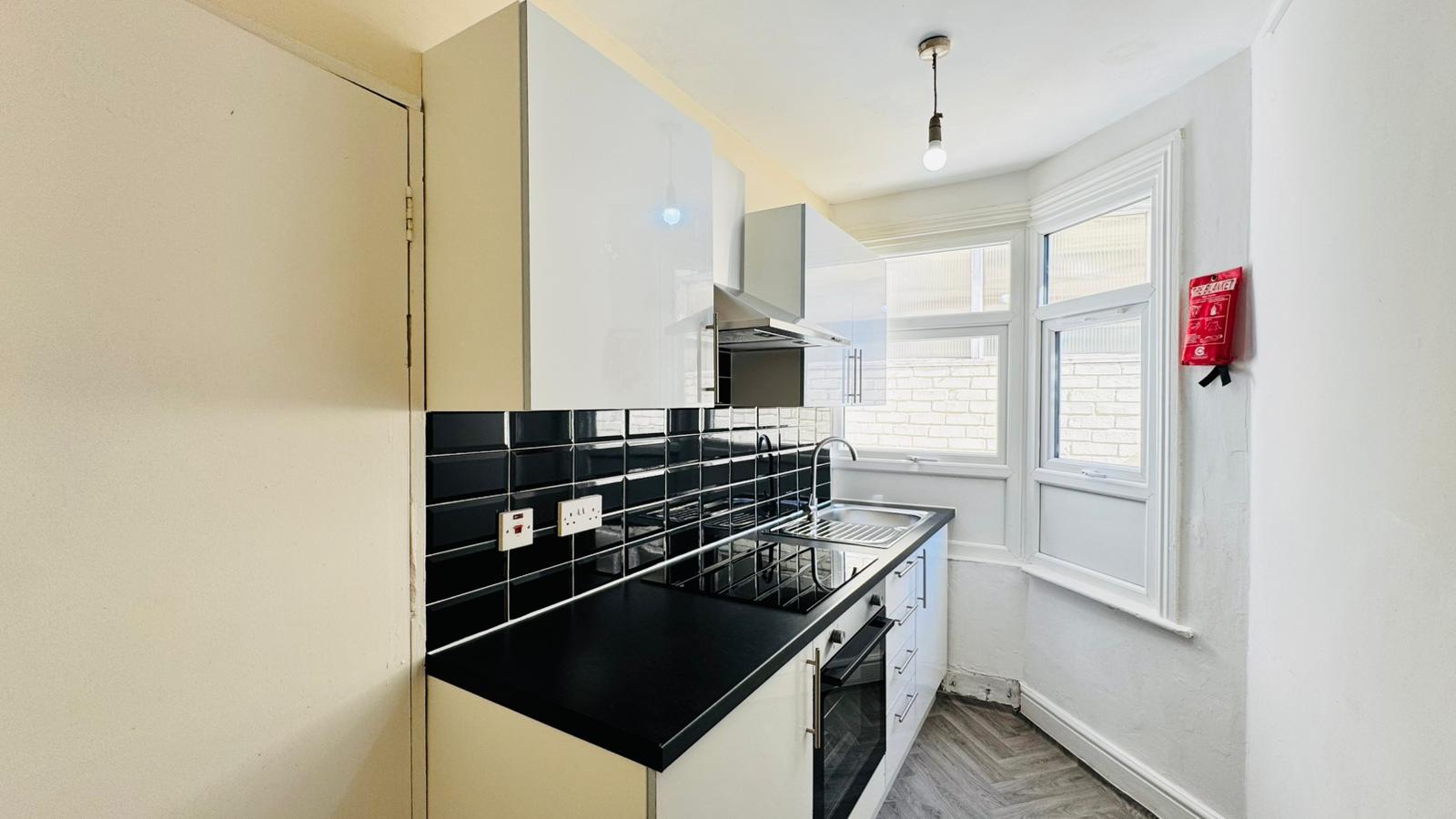 95B, Katherine Road, London photo 4