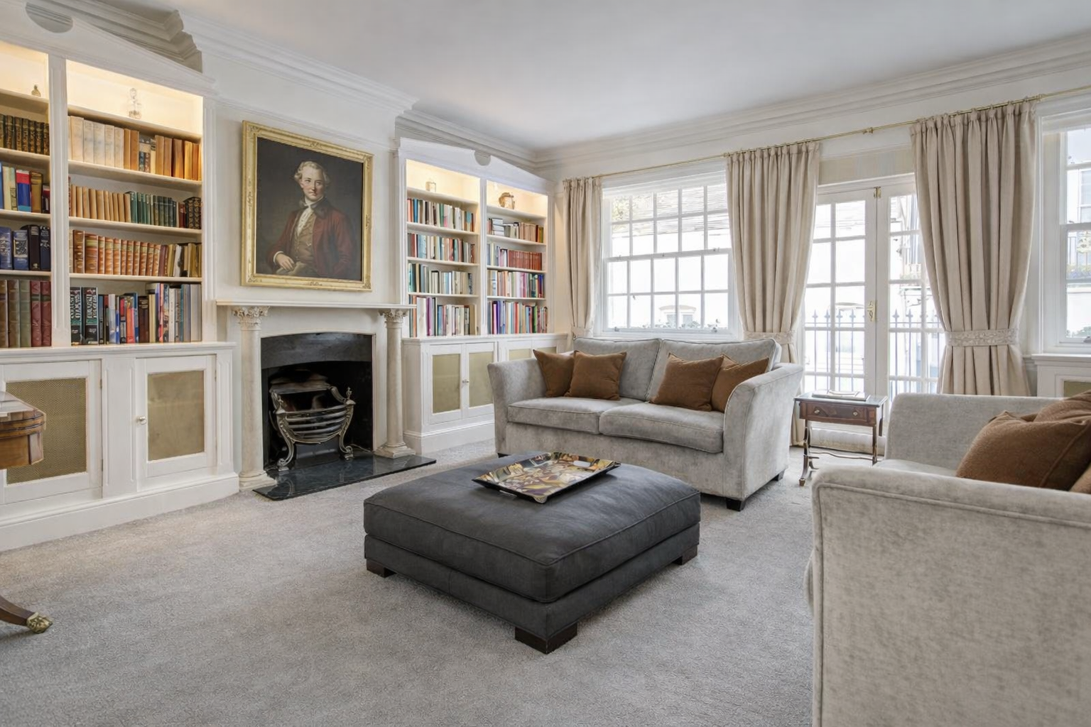 4 bedroom detached house for sale in Reading