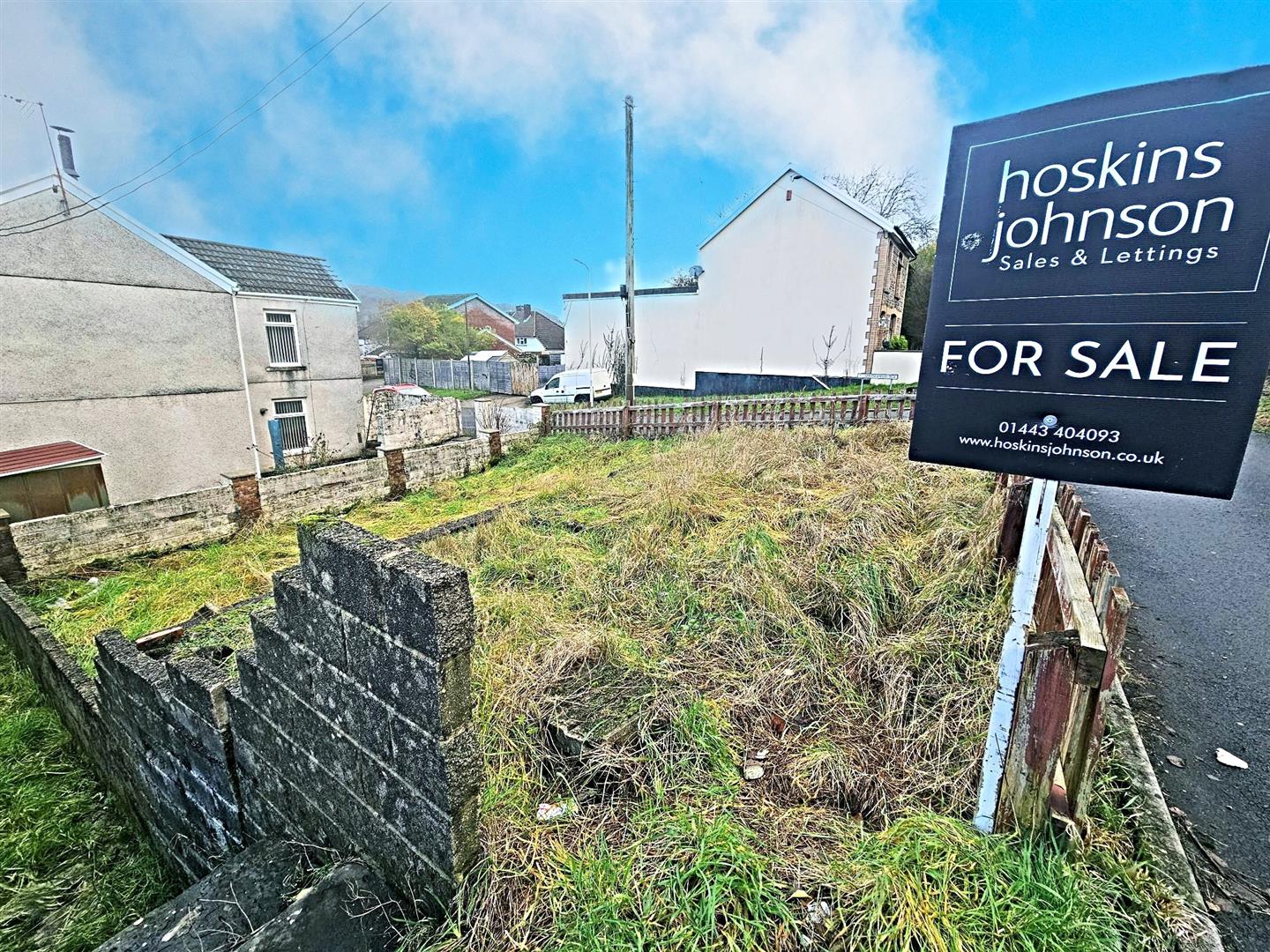 1 Springfield Terrace, Pontypridd, CF37 5PP - listing photo