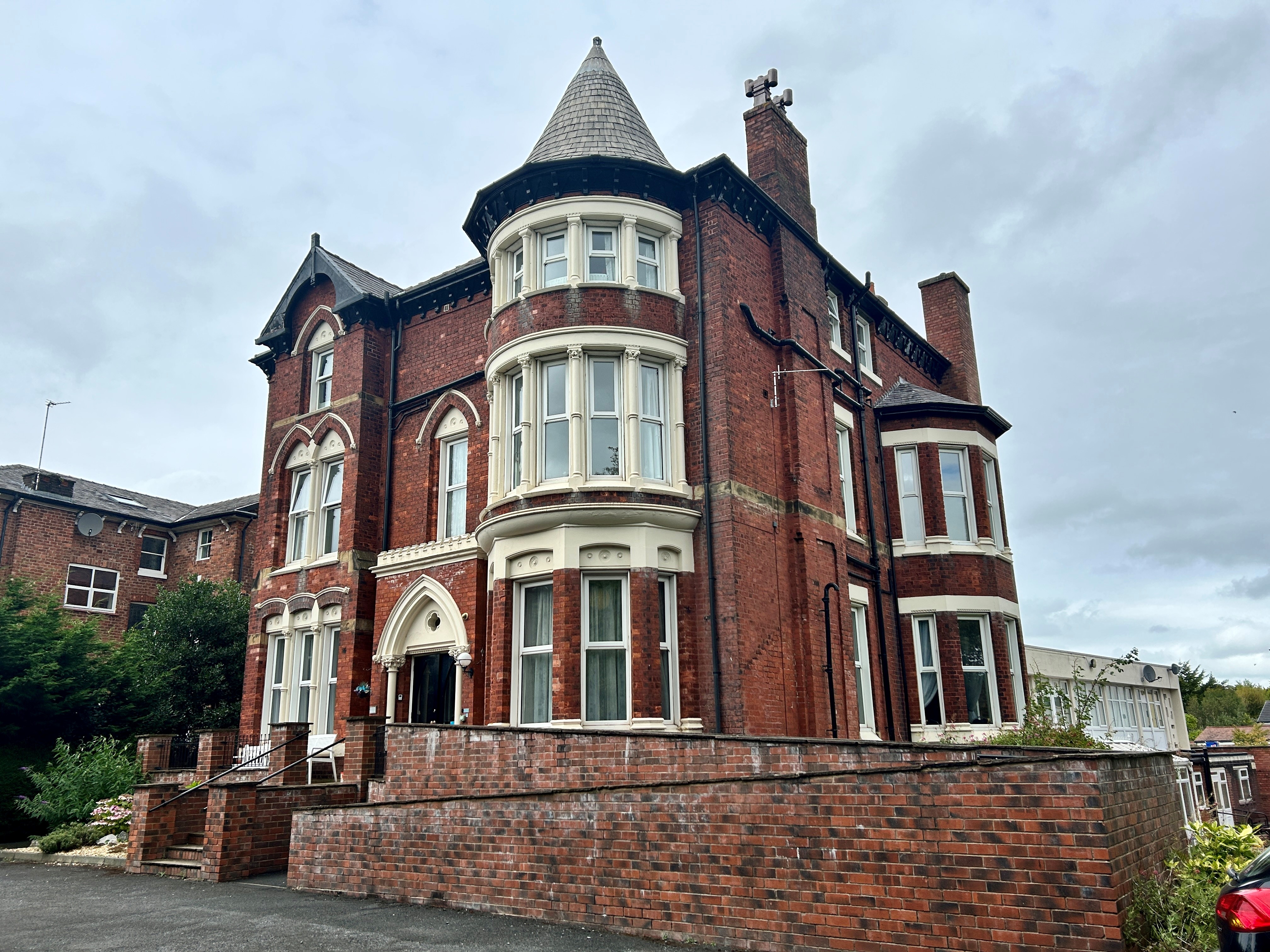 Park Crescent, Southport photo 2
