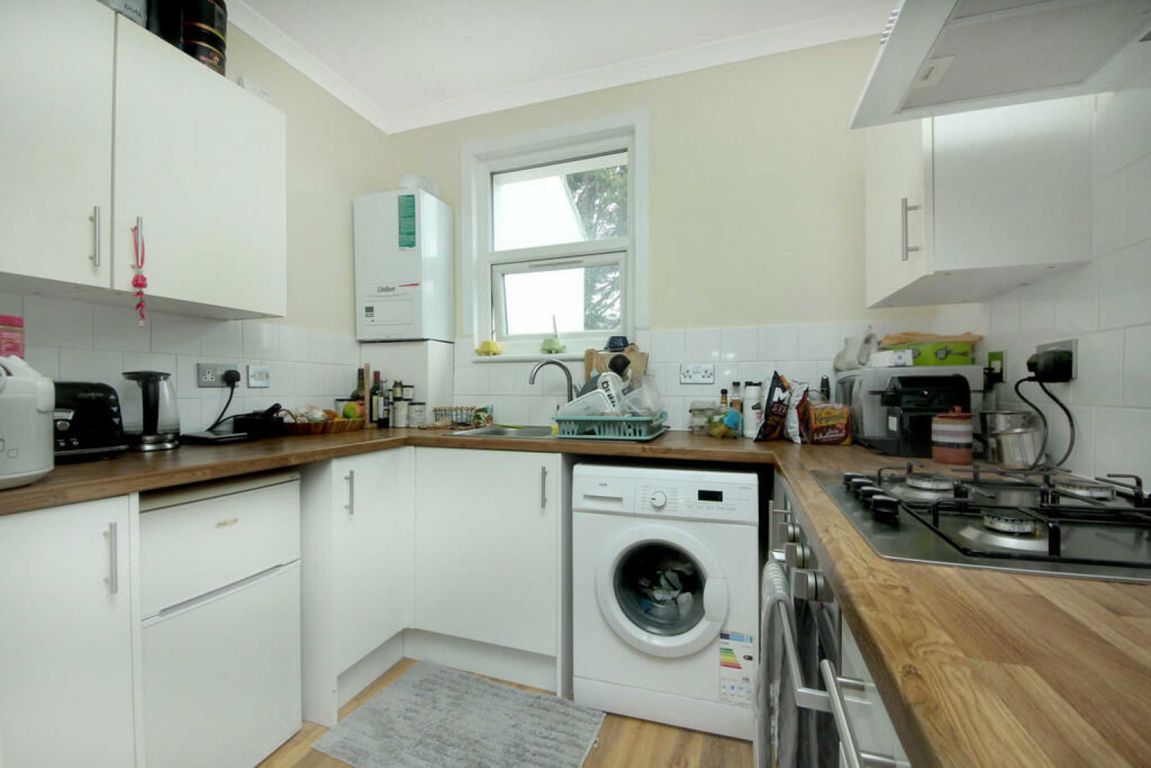 Flat 2, 2, Enfield Road, Brentford photo 5