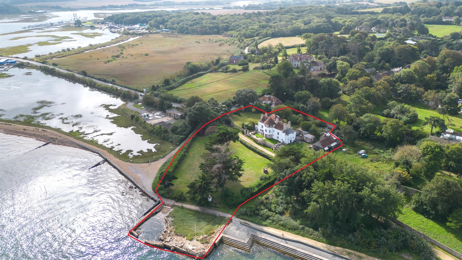 6 bedroom property for sale 0