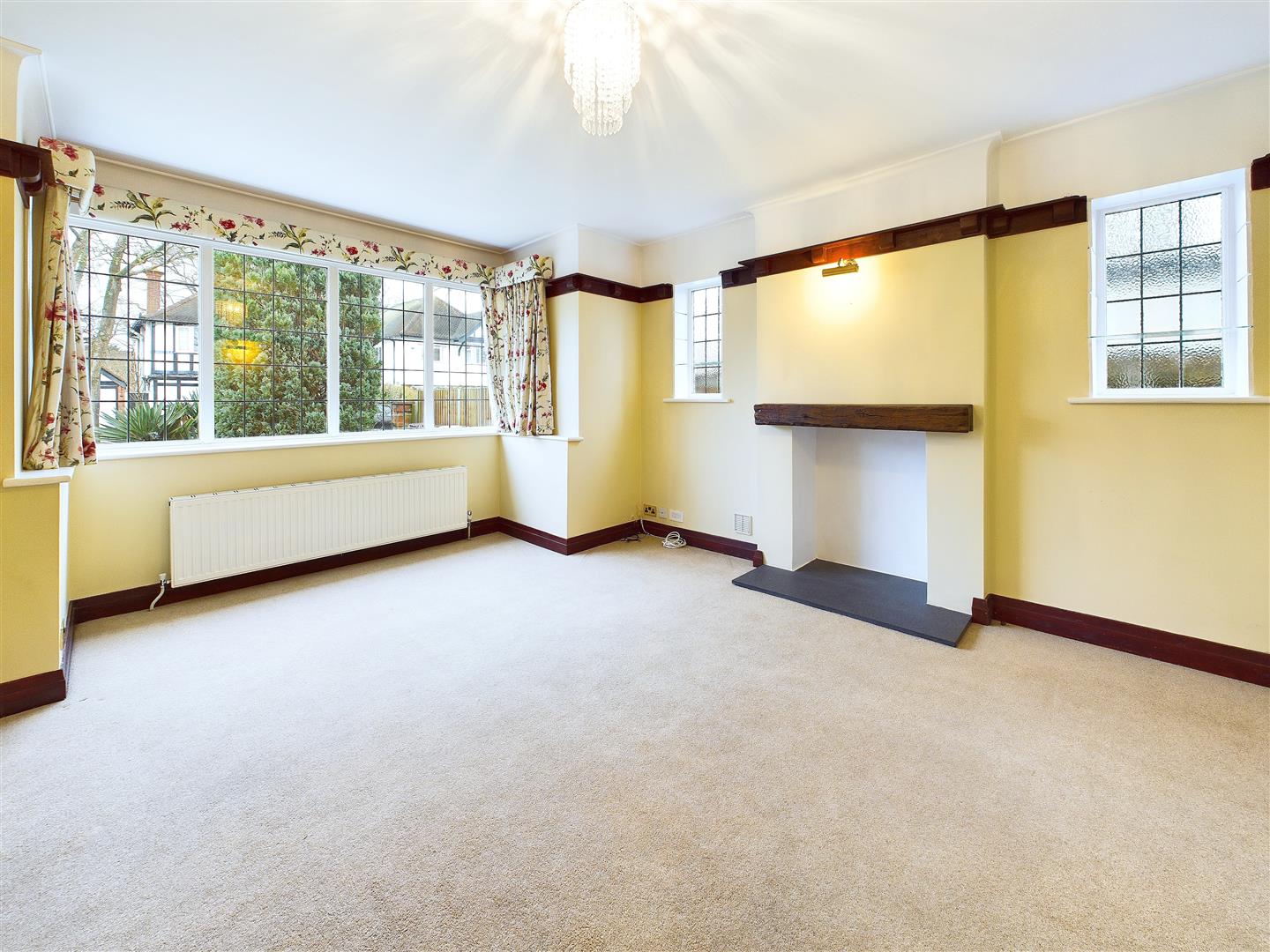 4 bedroom detached house for sale 0