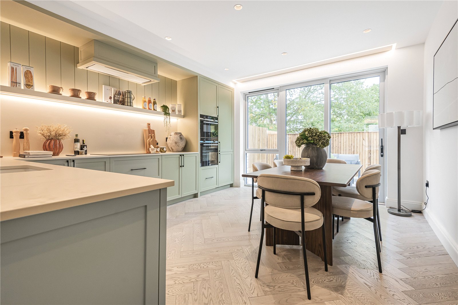 4 bedroom semi-detached new house for sale 0