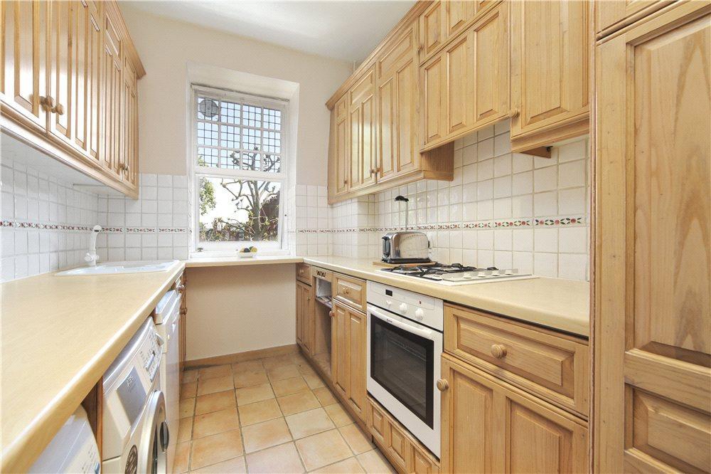 3 bedroom flat for sale 0