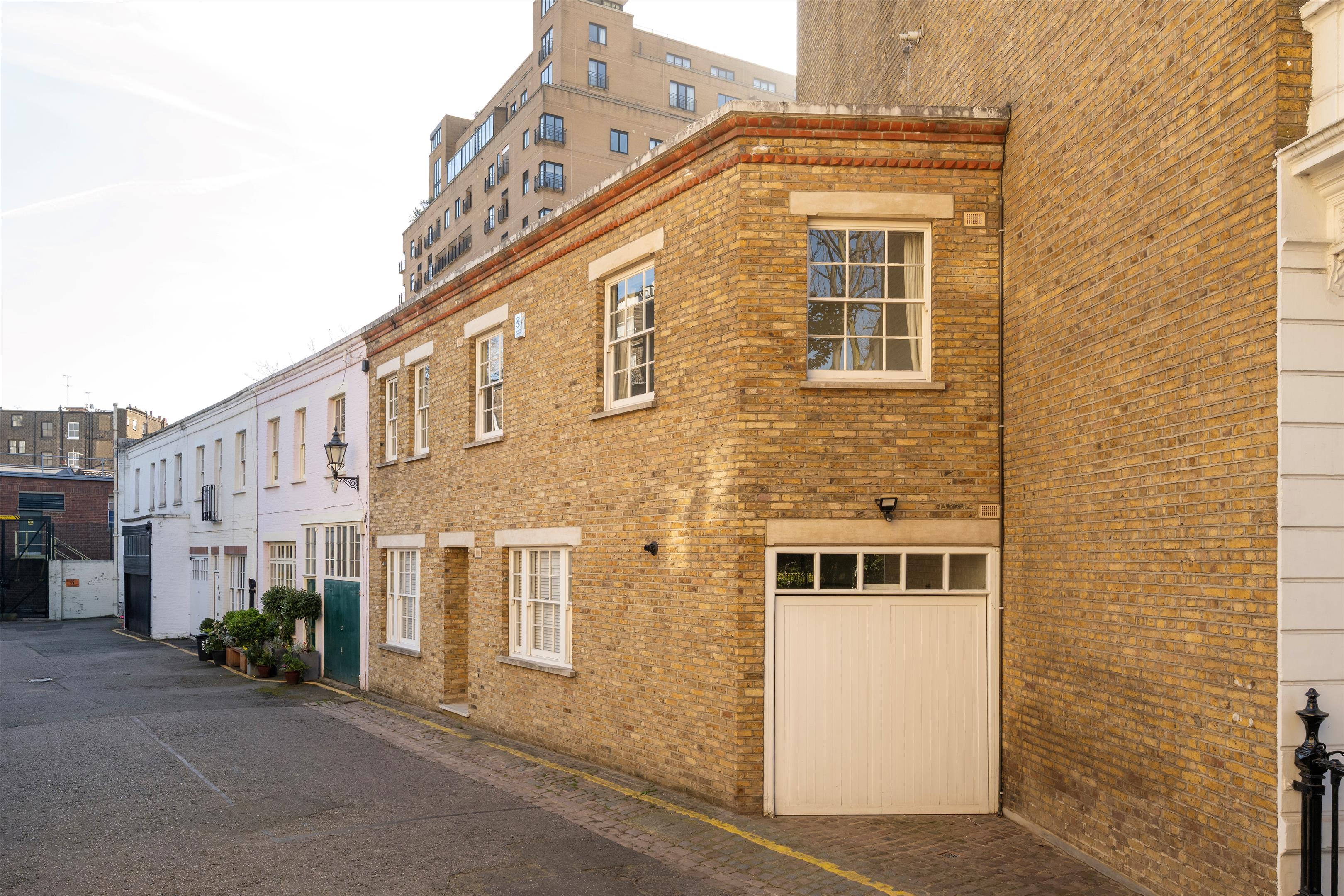 3 bedroom terraced house for sale 0