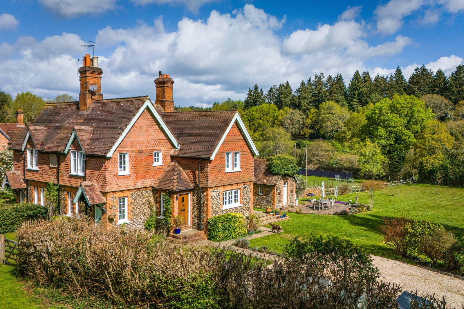 4 bedroom semi-detached house for sale 0