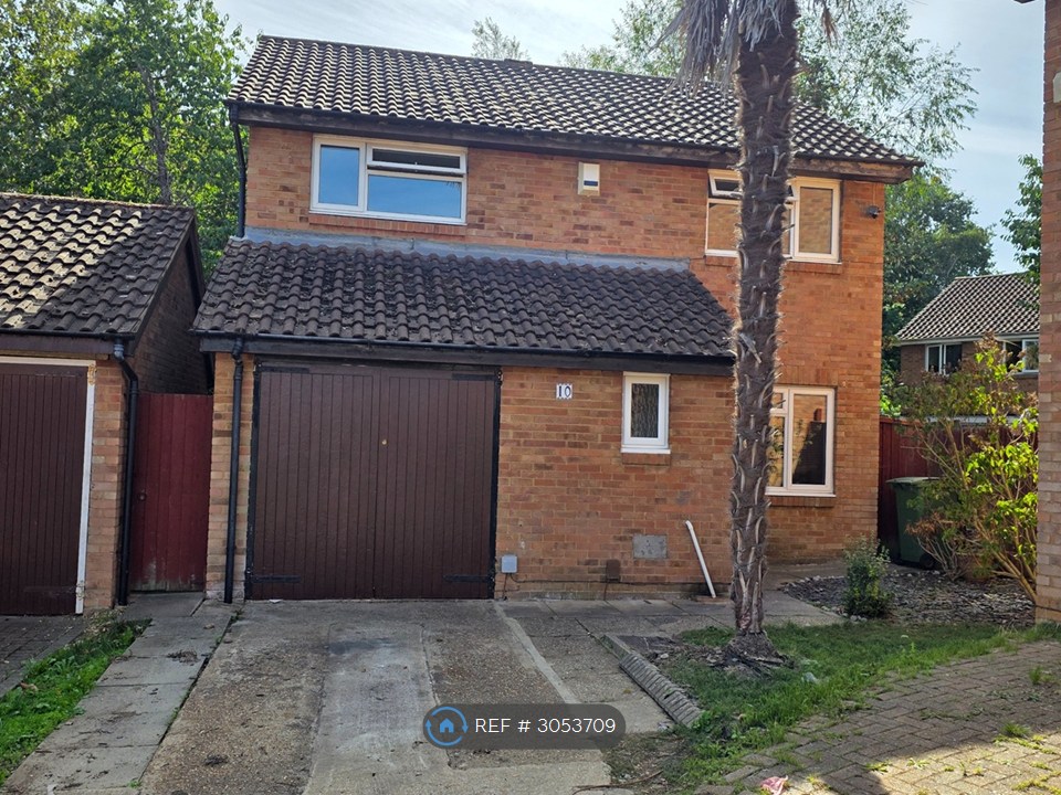 Wakefield Close, Neath Hill, Milton Keynes photo 2