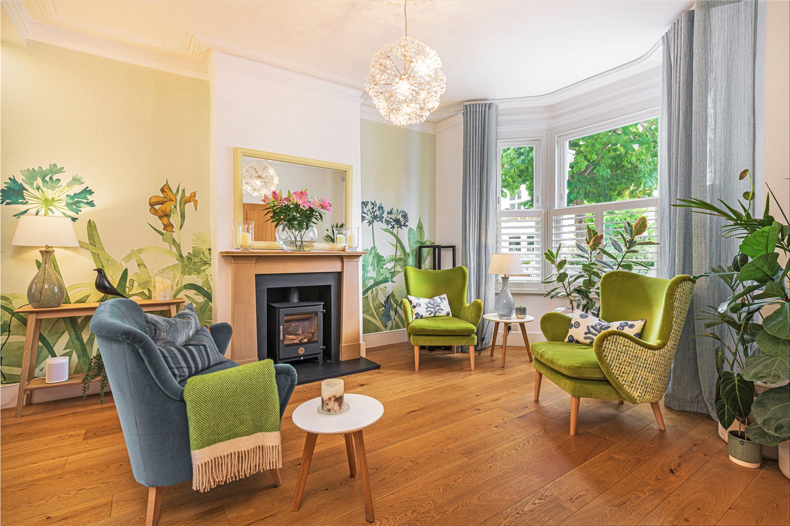 6 bedroom detached house for sale