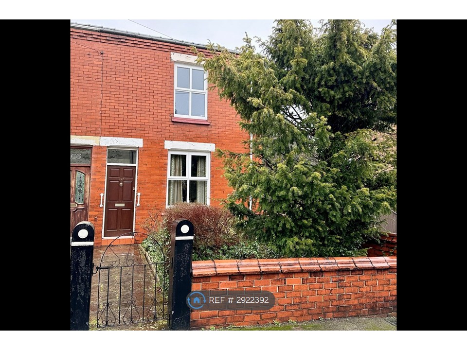 1-bed flat on Flat, Grove Lane Standish, Wigan, £625/mo