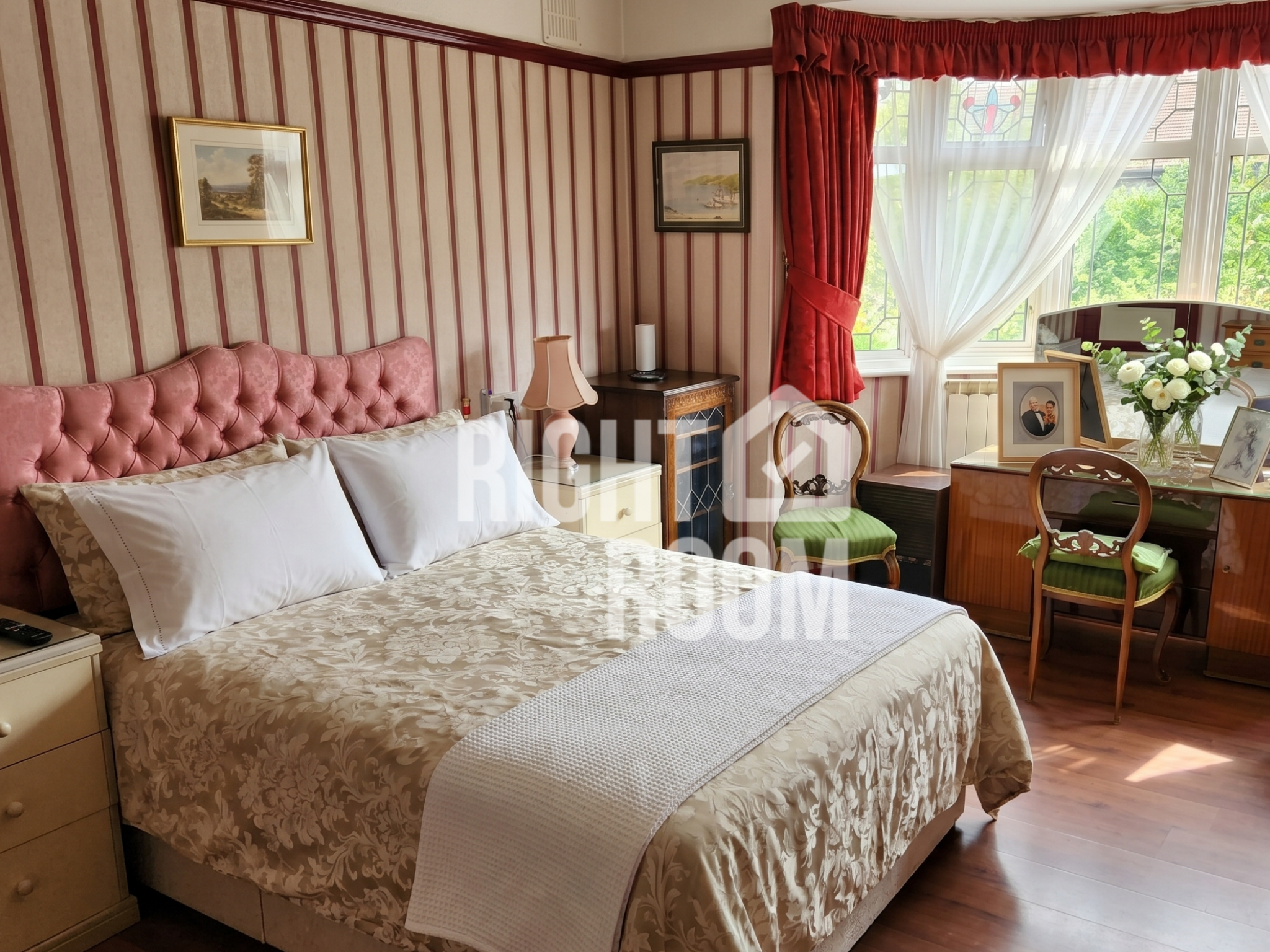 Room 4, 32 Sharon Gardens, London photo 5