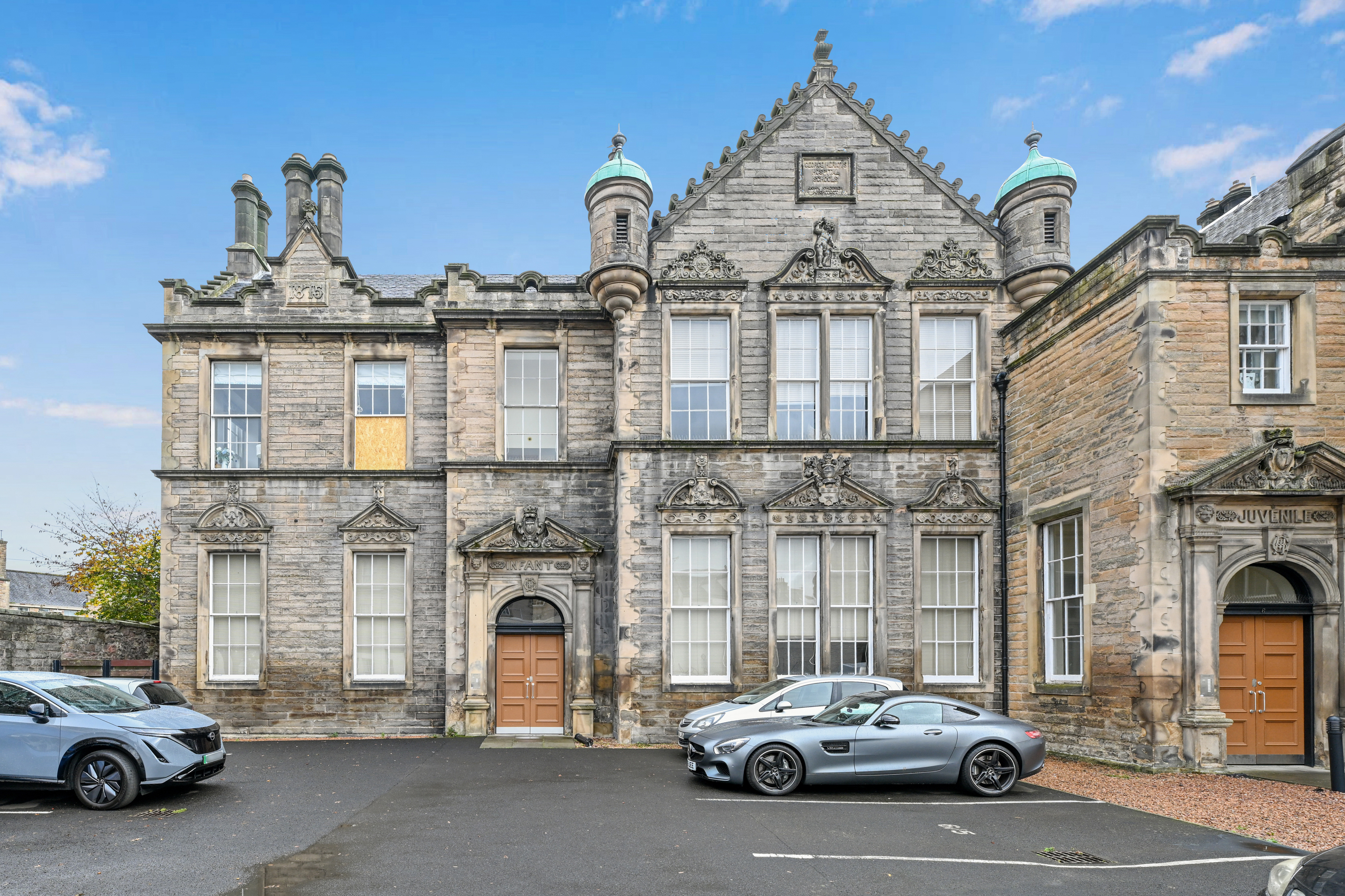 2-bed flat on 4/2, Davie Street, Old Town, Edinburgh, £395,000