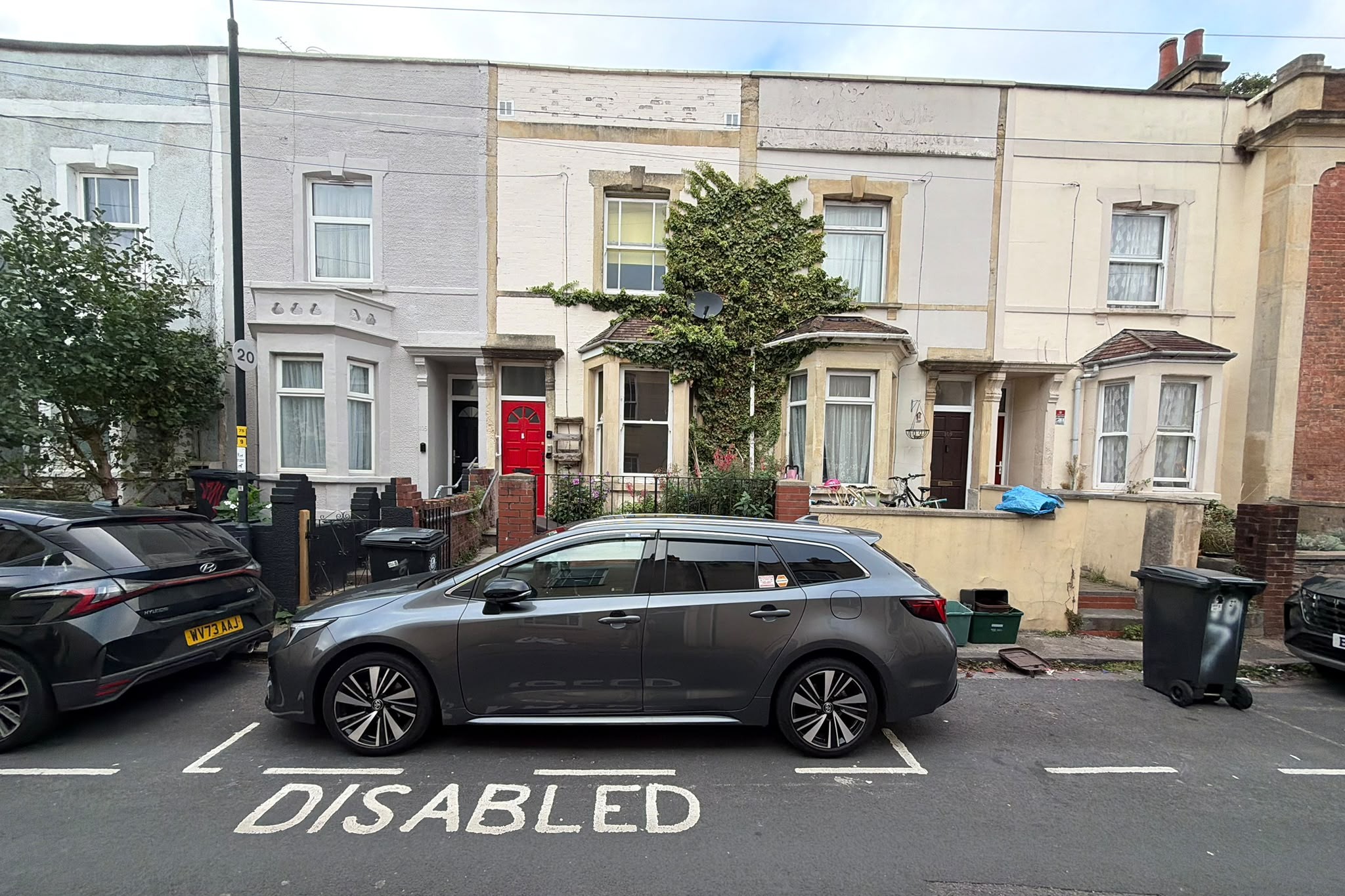 107 Lower Cheltenham Place, Bristol photo 2