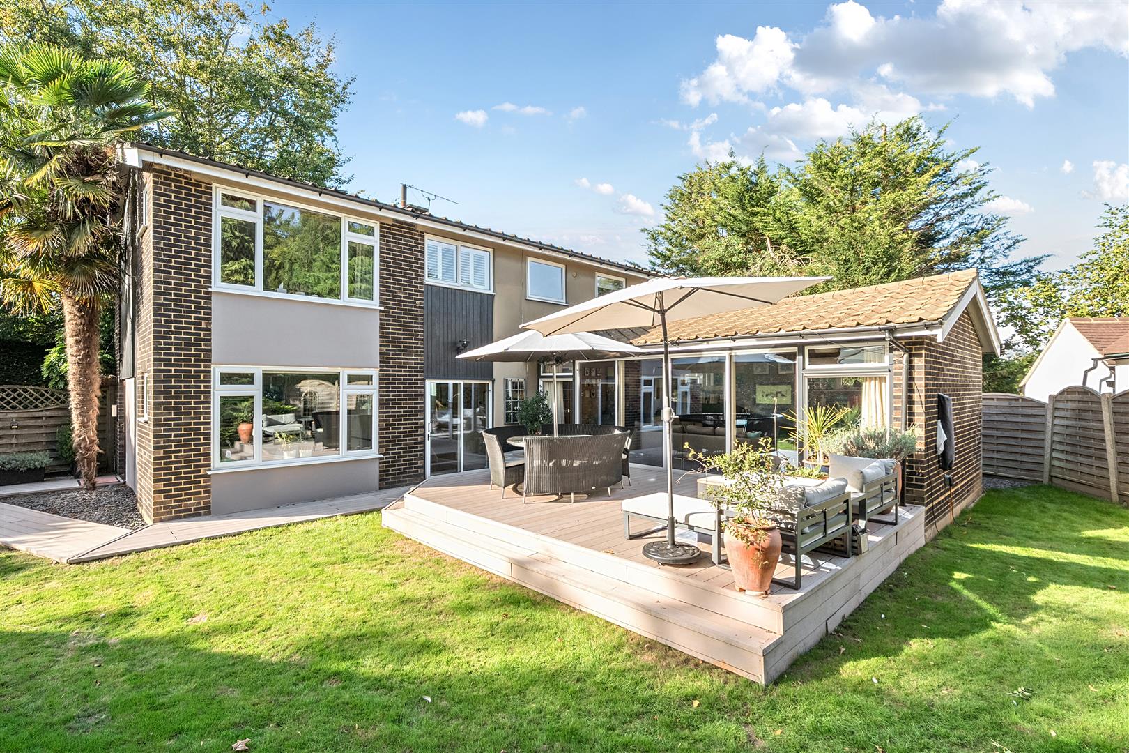 Best Coastal Towns to Buy Property in the UK