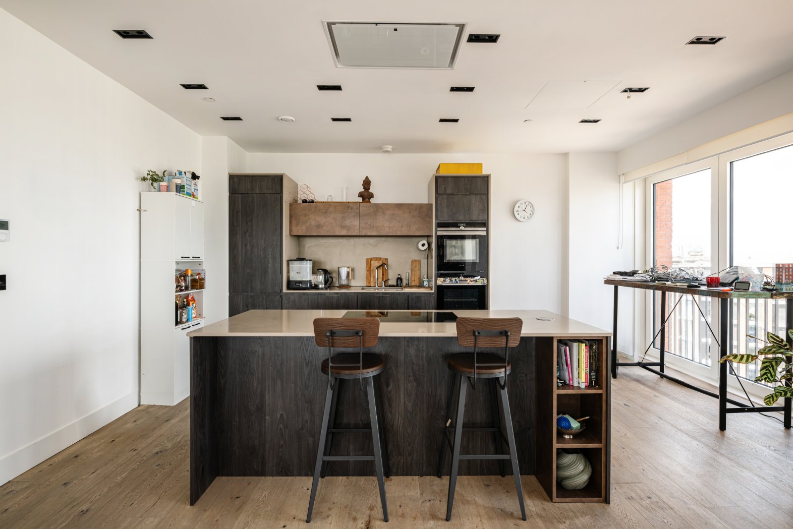 3 bedroom flat for sale 0