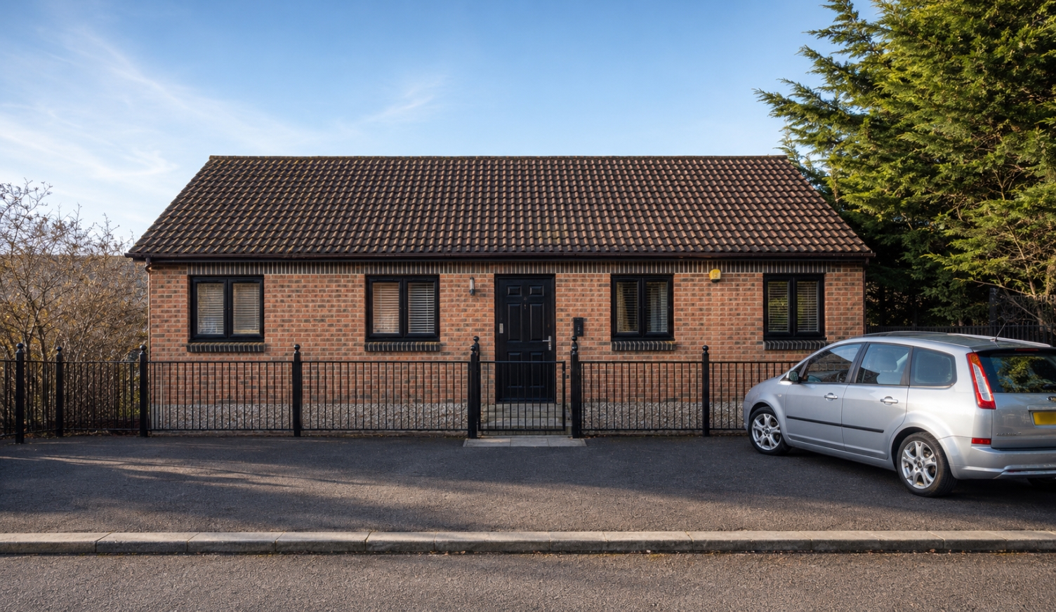 Flat 2, 109-111, Mounts Road, Greenhithe photo 2