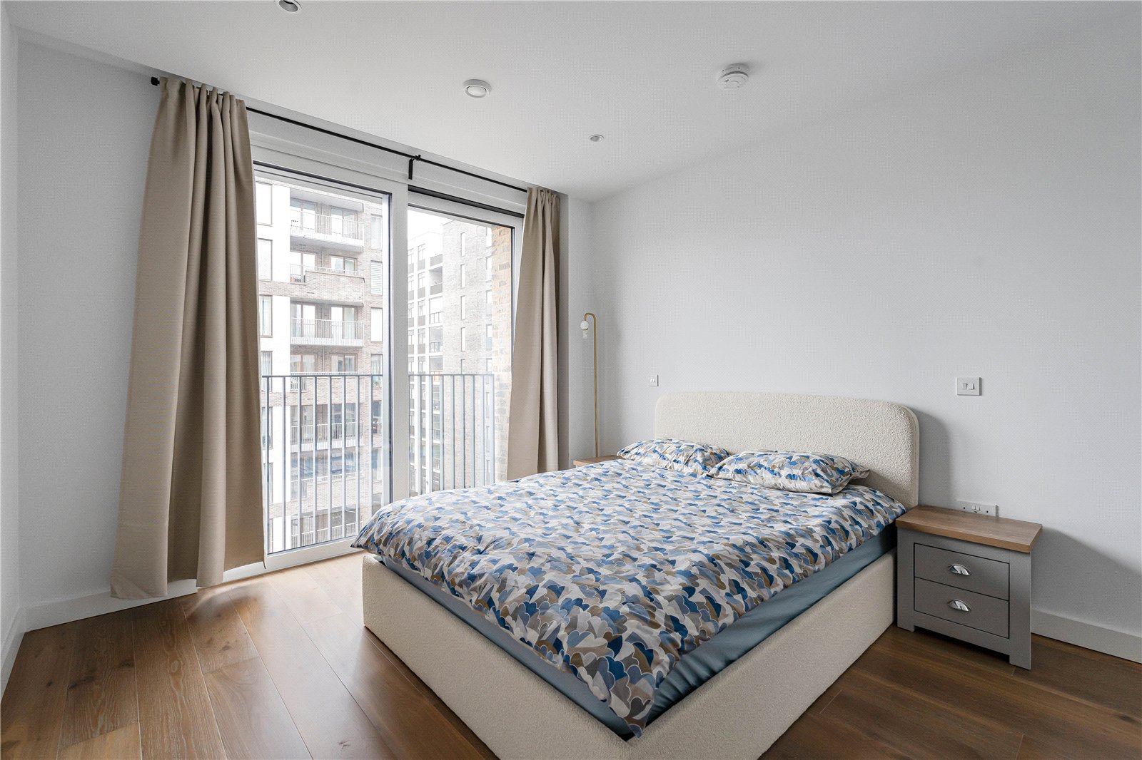 2 bedroom flat for sale 0