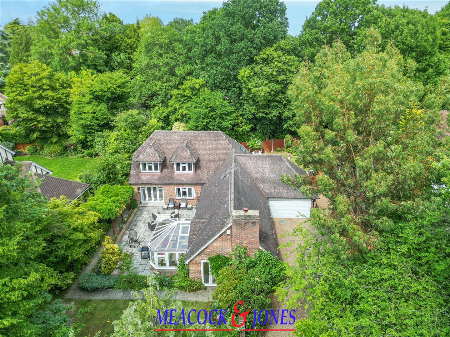 4 bedroom detached house for sale 0