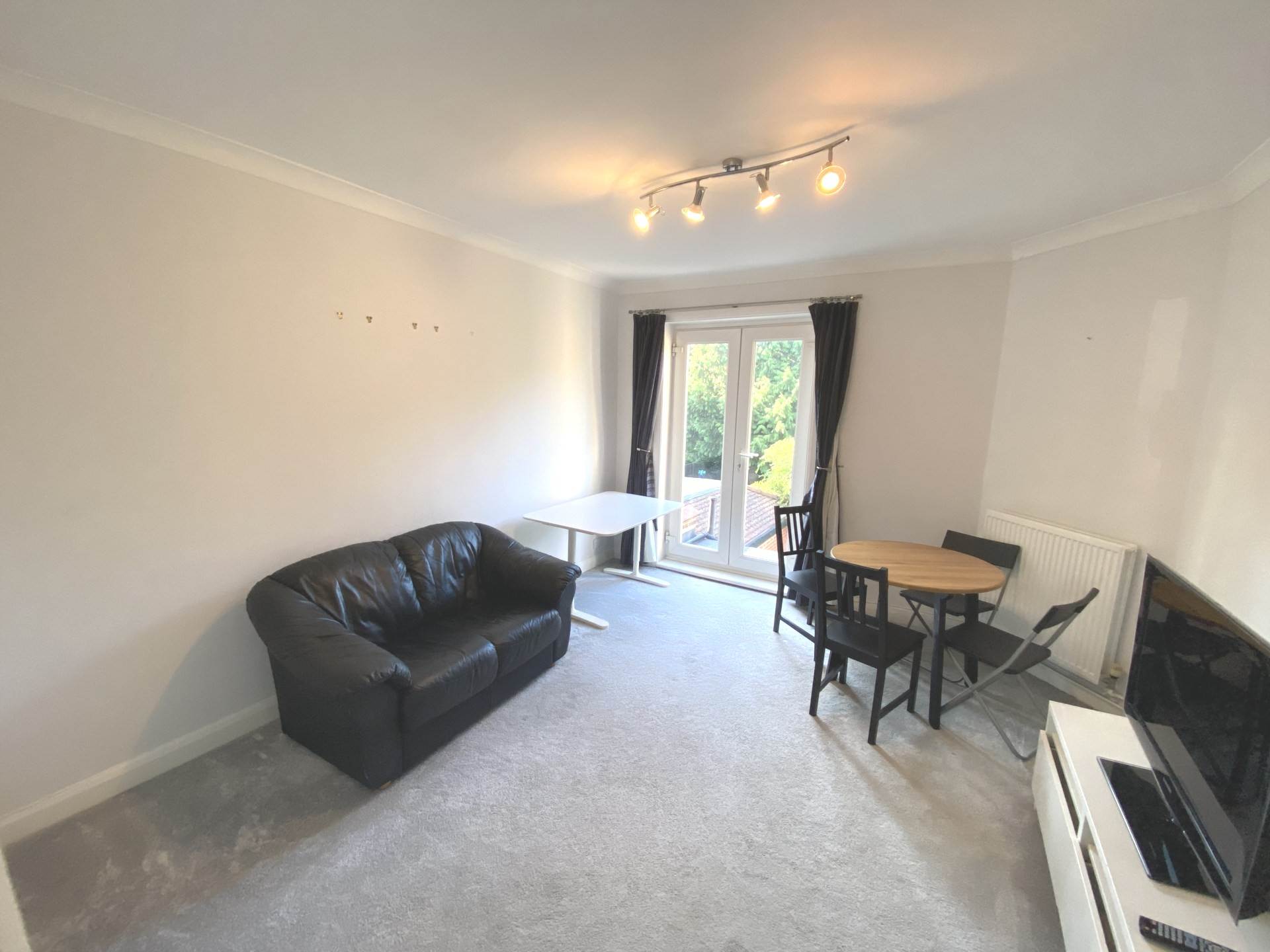 3a, Langley Park, London photo 4