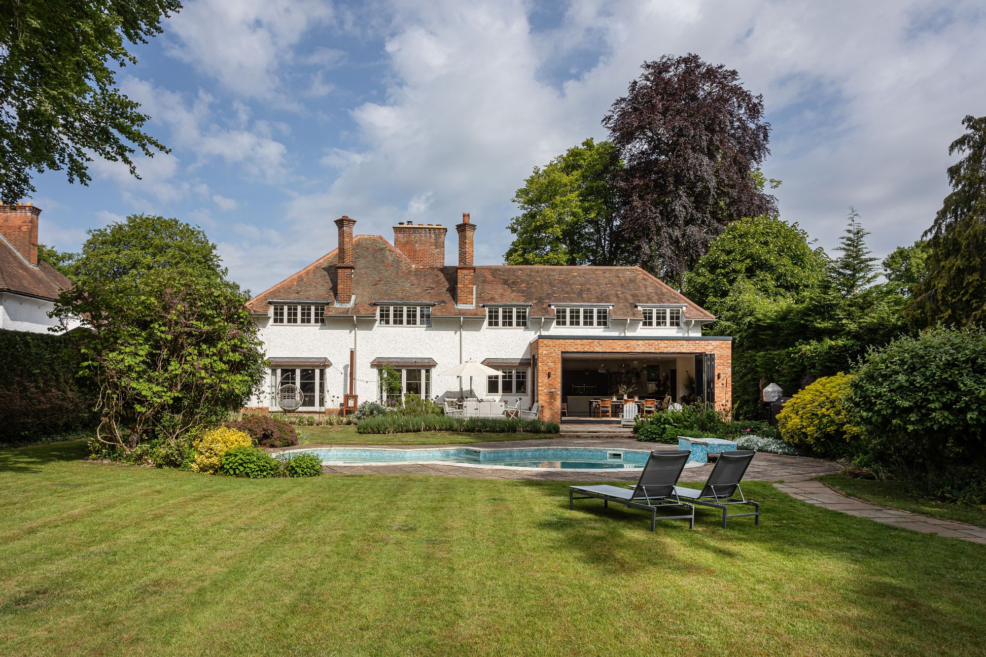 6 bedroom terraced house for sale