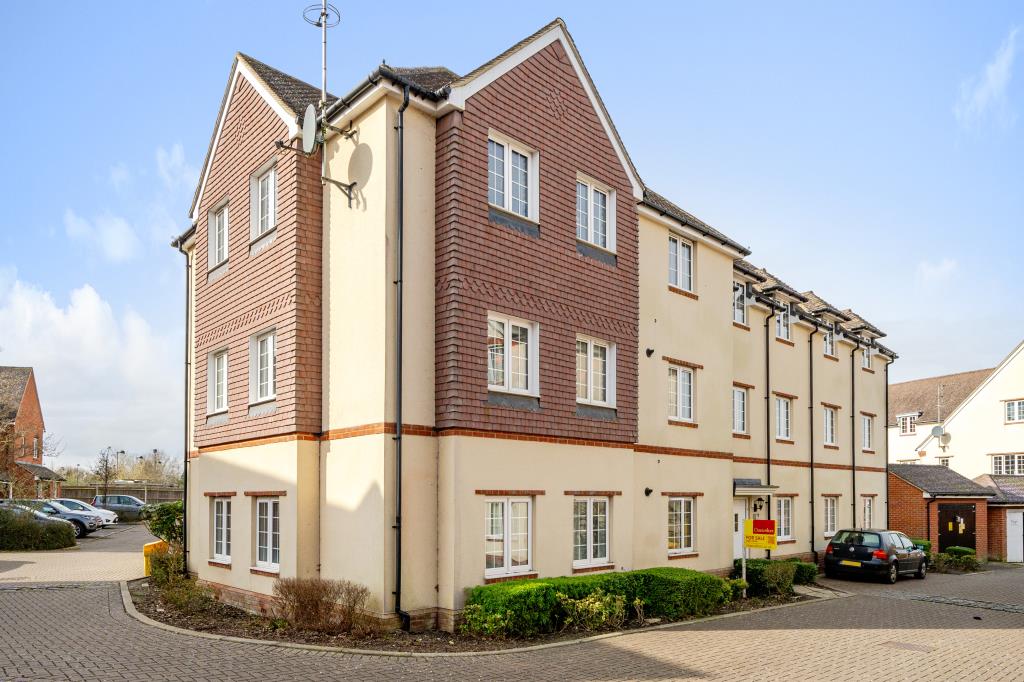 2-bed flat on 81 KIMMERIDGE ROAD, Cumnor Hill, Oxford, £260,000