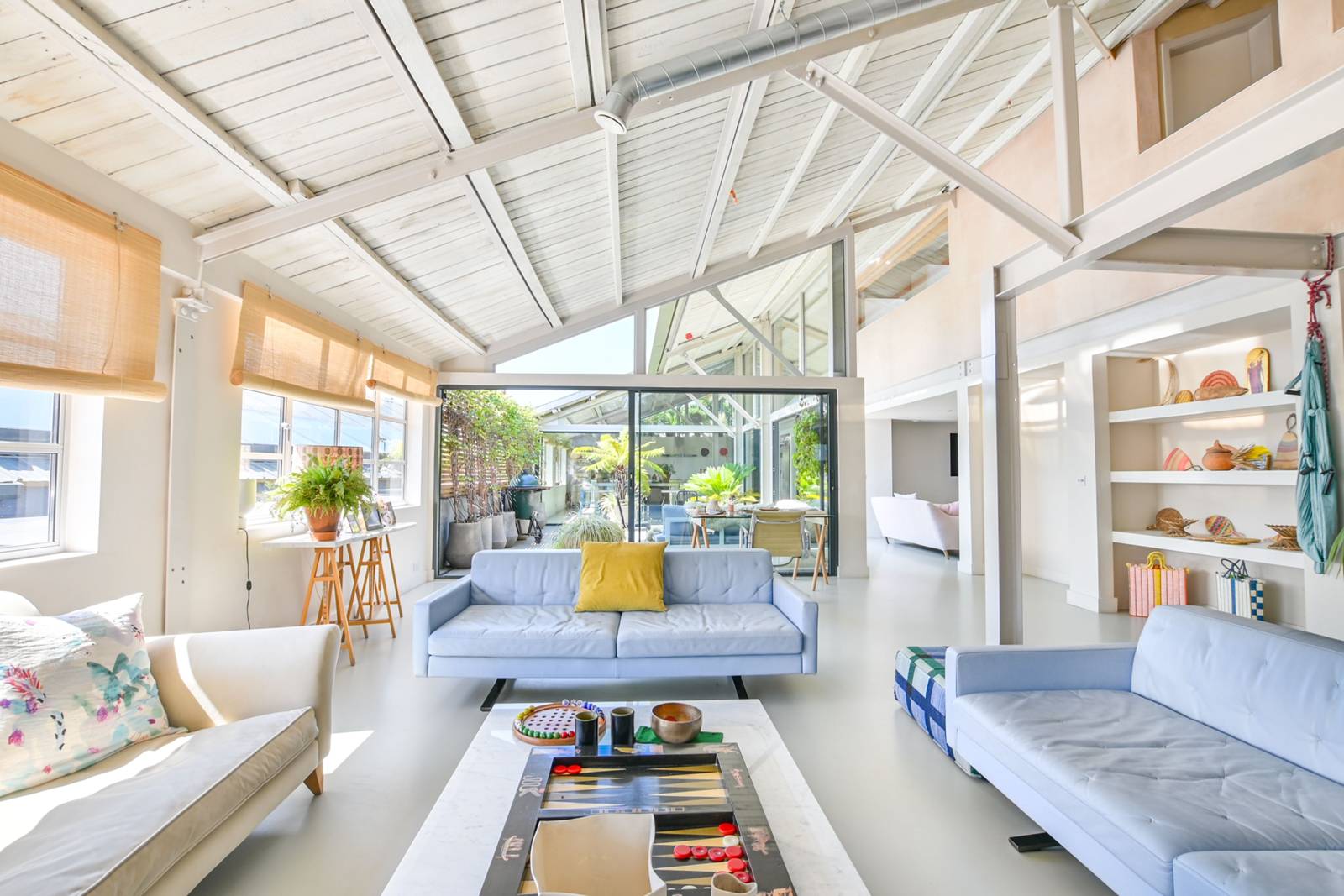 5 bedroom flat for sale 0