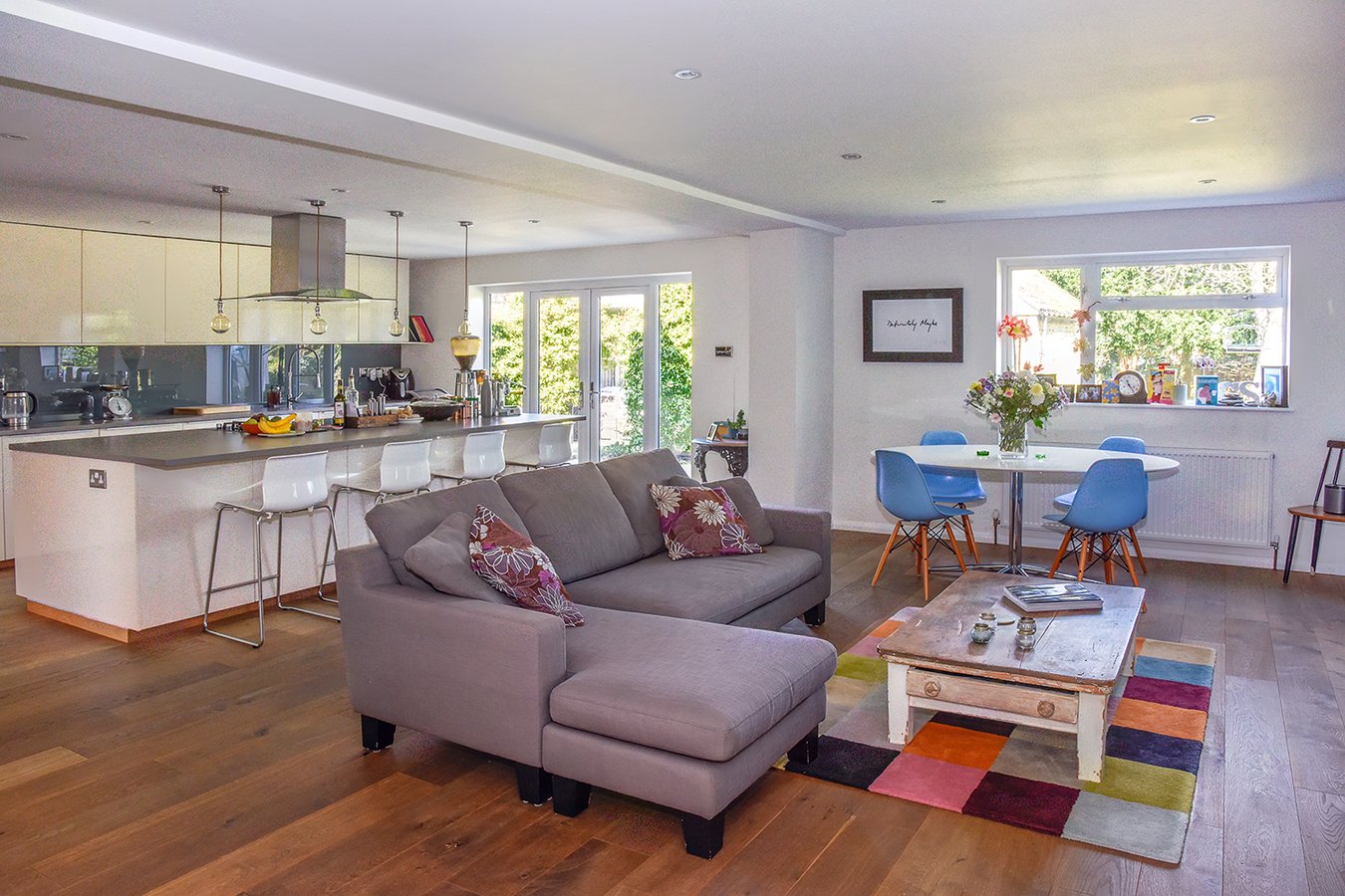 6 bedroom detached house for sale 0