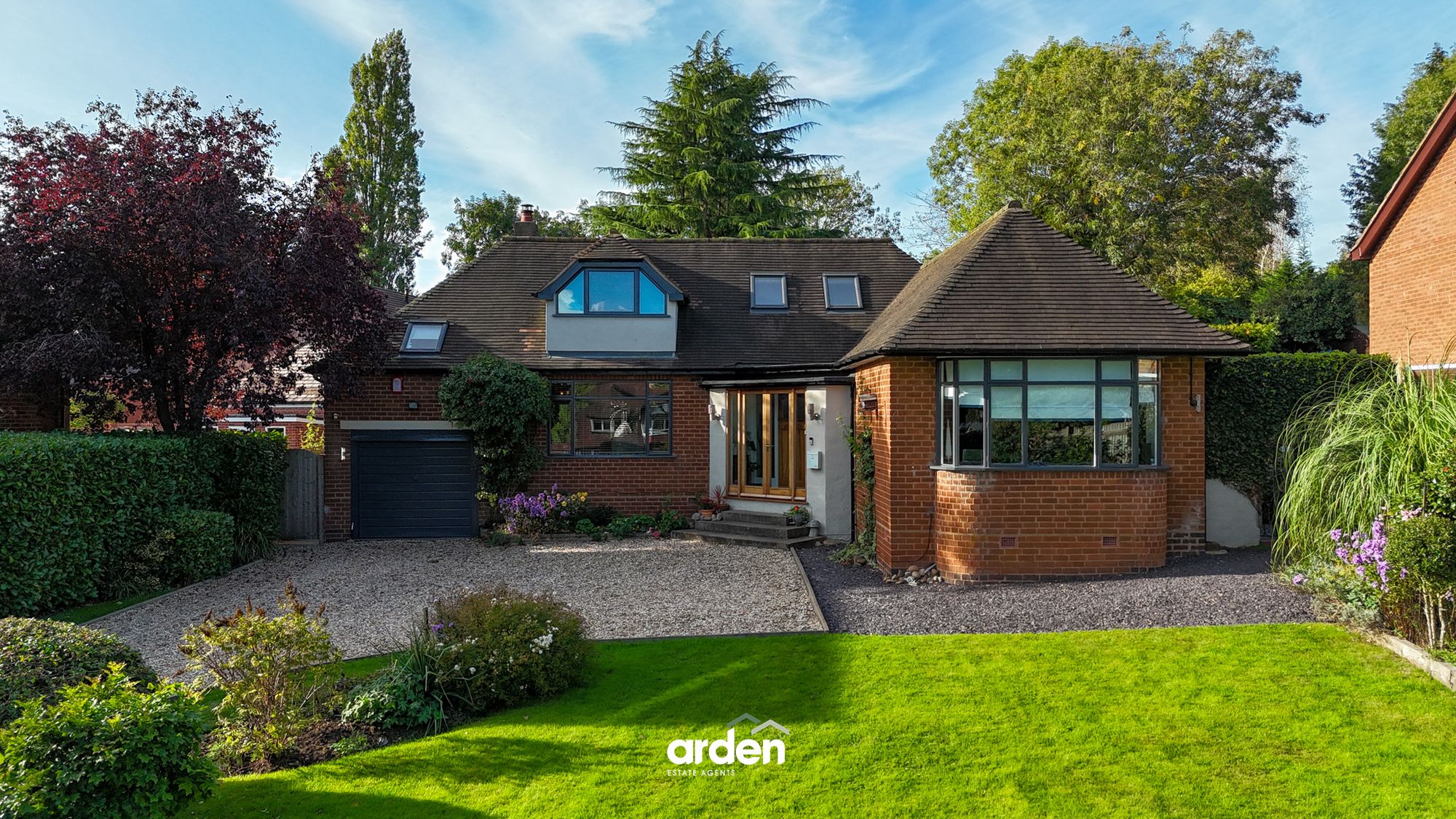4 bed detached house for sale