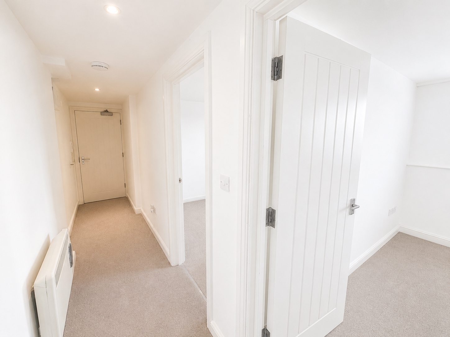 Flat A, Orion House, 49, High Street, Addlestone photo 5