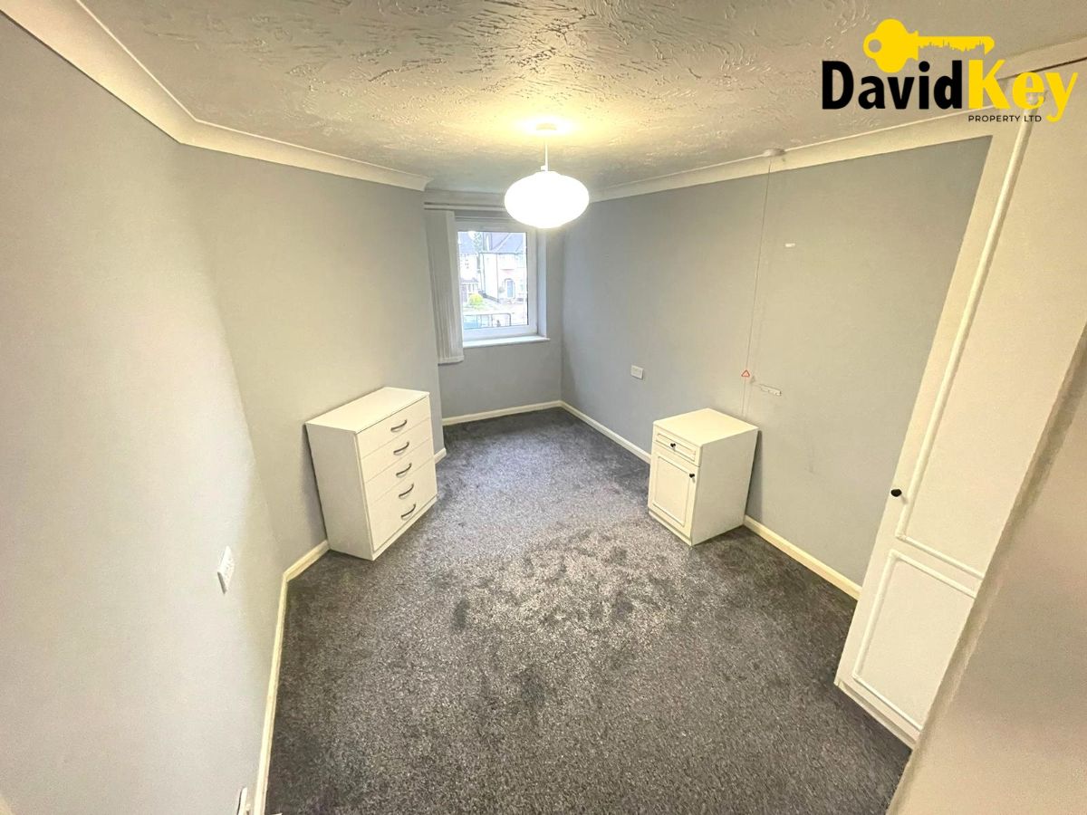 Photos of Weston Court, Farnham Close, London N20 62828004