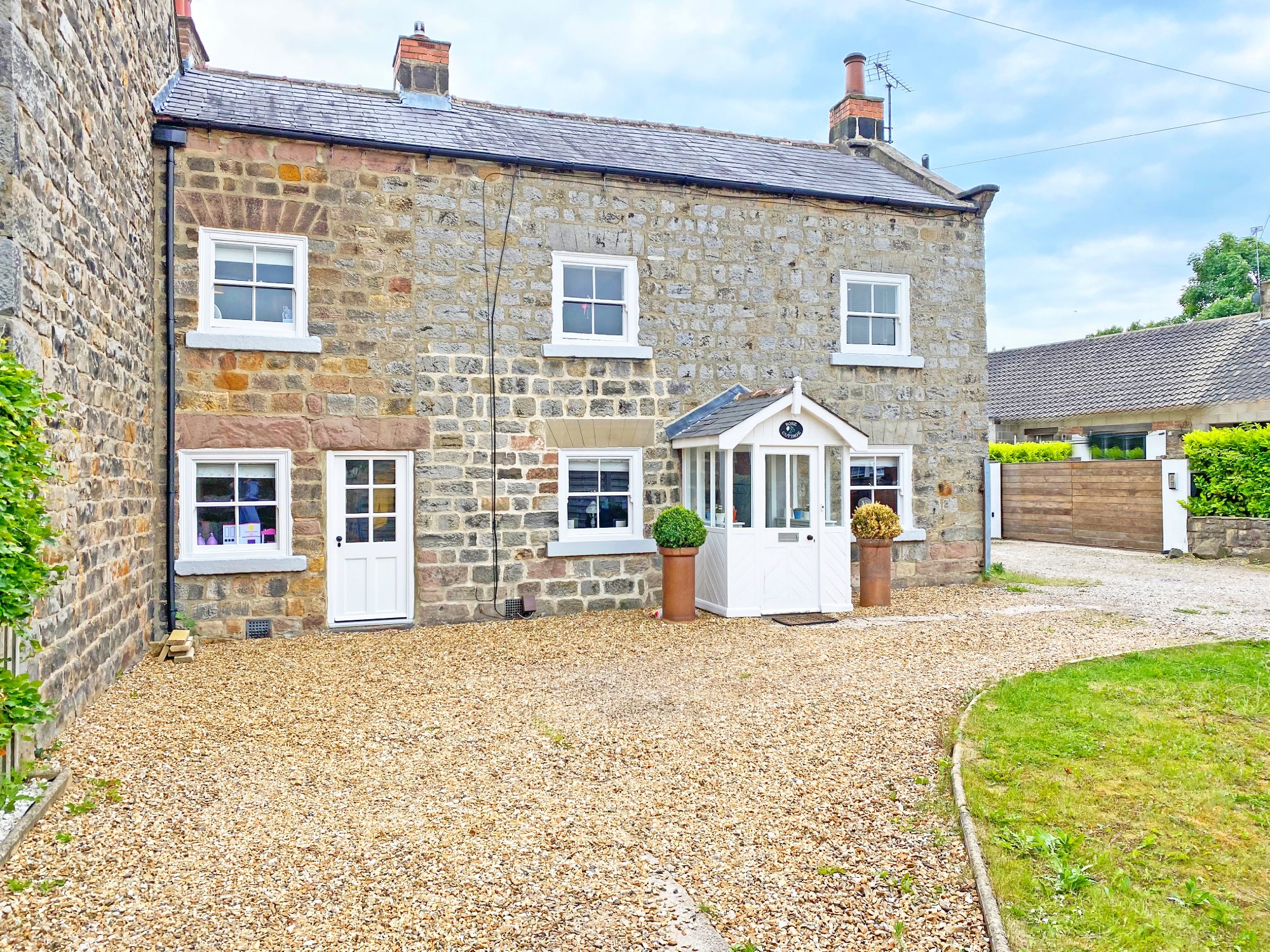 Free property report 40 Forest Lane Head, Harrogate, HG2 7TF Chimnie