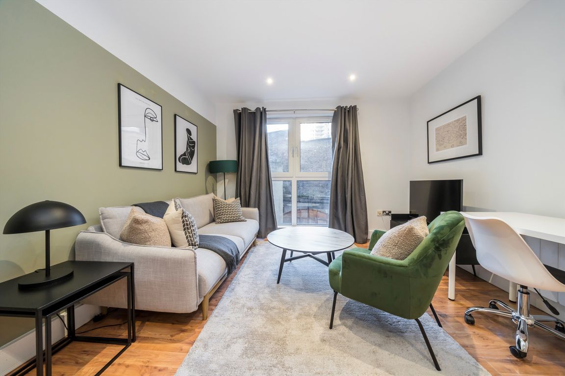 211, 1 Pepys Street, London photo 3