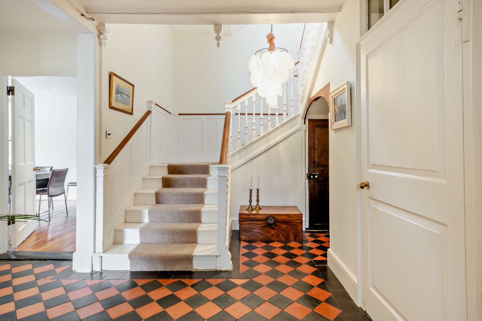 6 bedroom detached house for sale 0