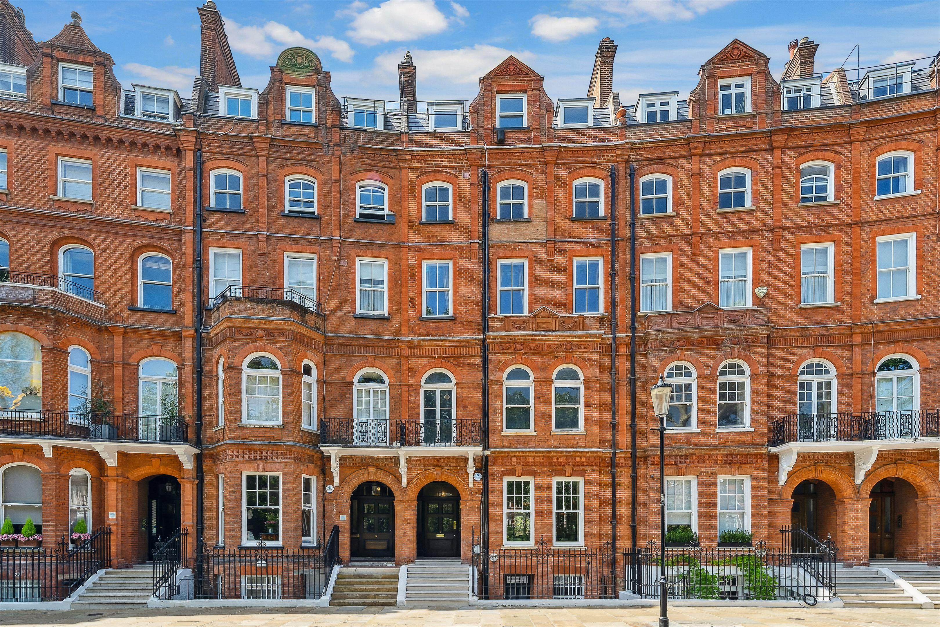 2 bedroom flat for sale 0